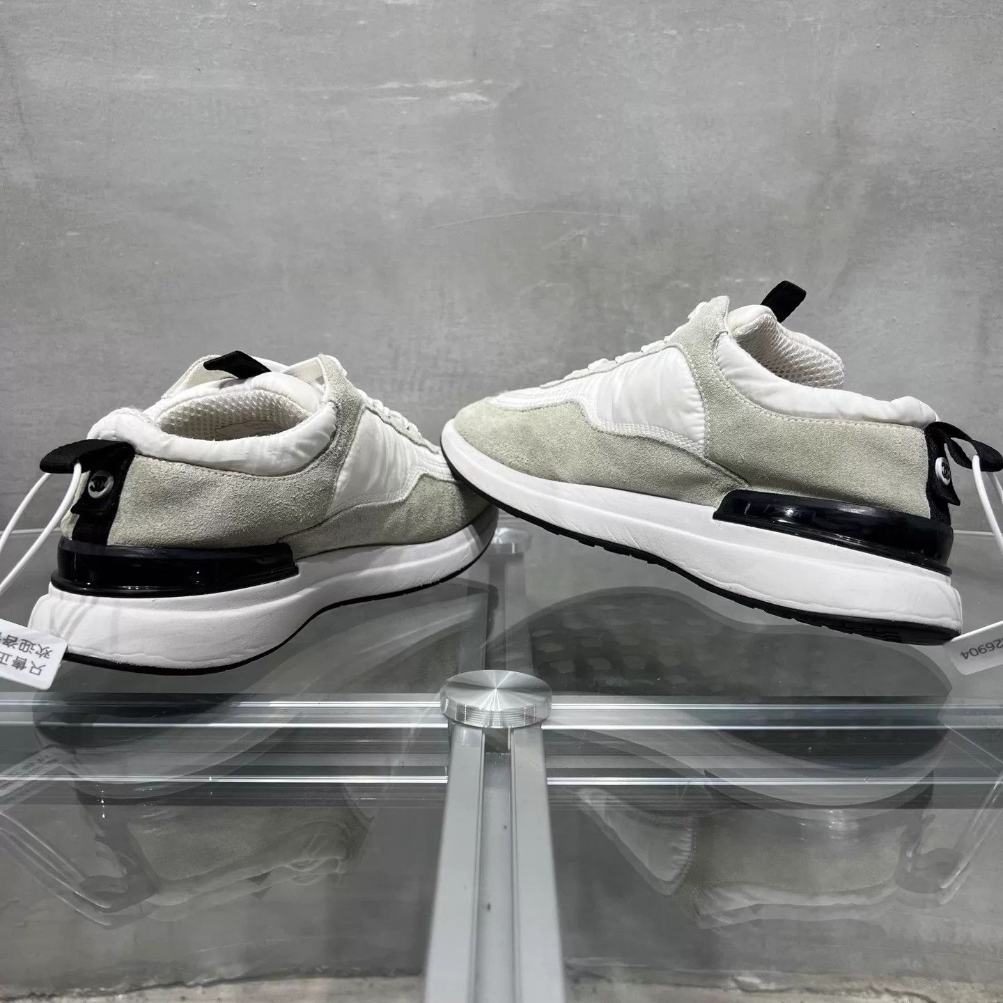 Chanel Chanel CC Sneakers 37.5 EU YH26903 Size US 7 / IT 37 - 5 Thumbnail