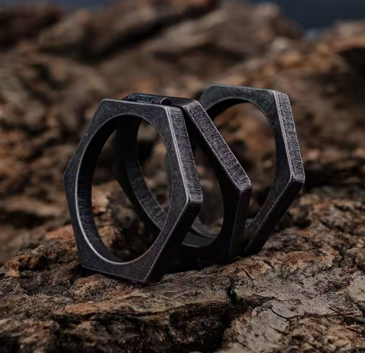 Designer Size 10 hexagon ring Size ONE SIZE - 4 Thumbnail