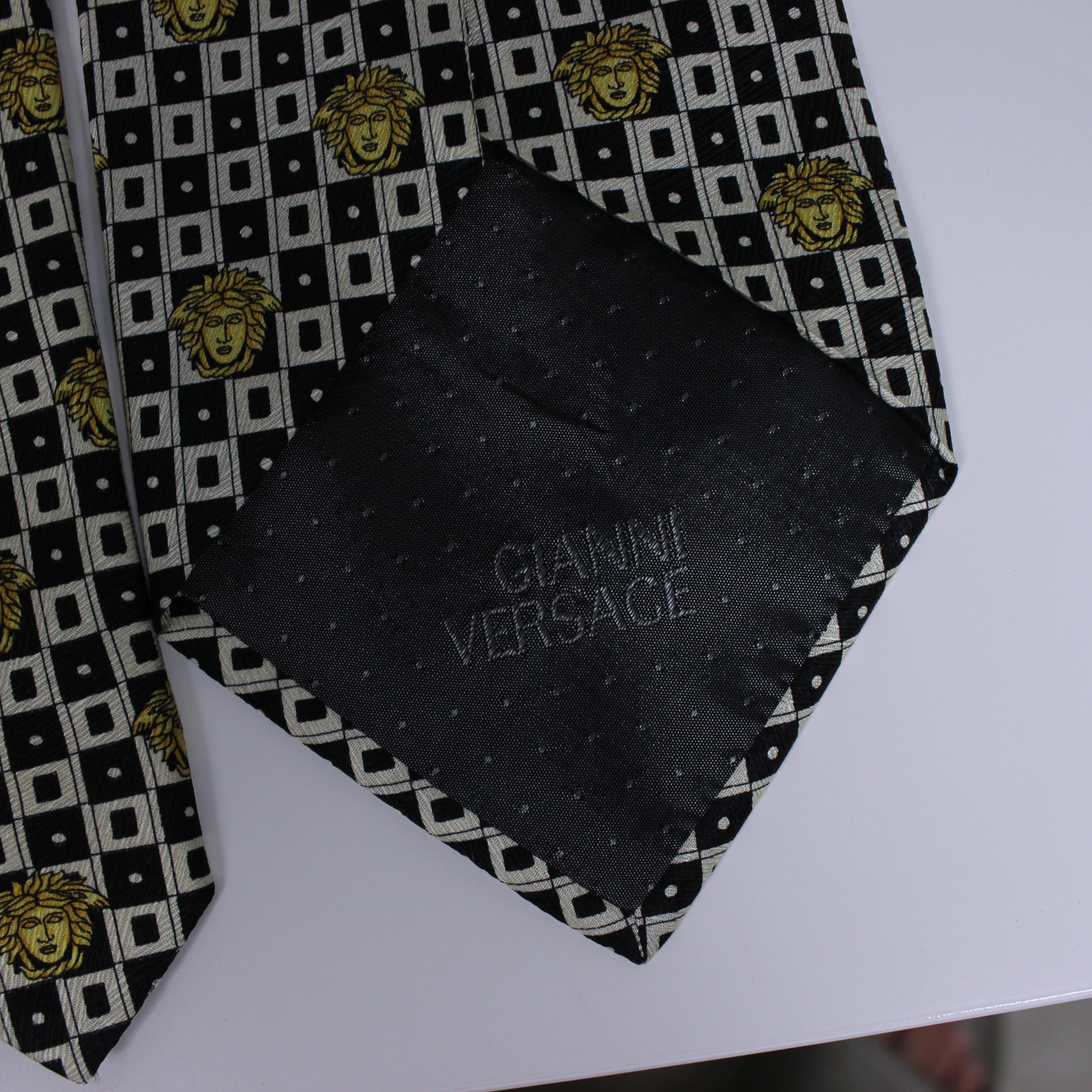 Versace Gianni Versace vintage silk ties medusa rare Size ONE SIZE - 8 Thumbnail