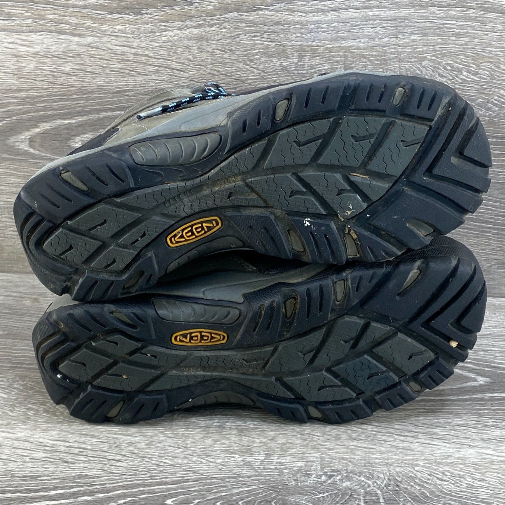 KEEN KEEN Revel Gray Leather Insulated - Dry Warm Womens 11 Hiking Boots - 200 G - Lace Up Mid - Outdoor - Waterproof - Womens - Gray - DK8.5 (UK) Size US 9 / IT 39 - 7 Thumbnail