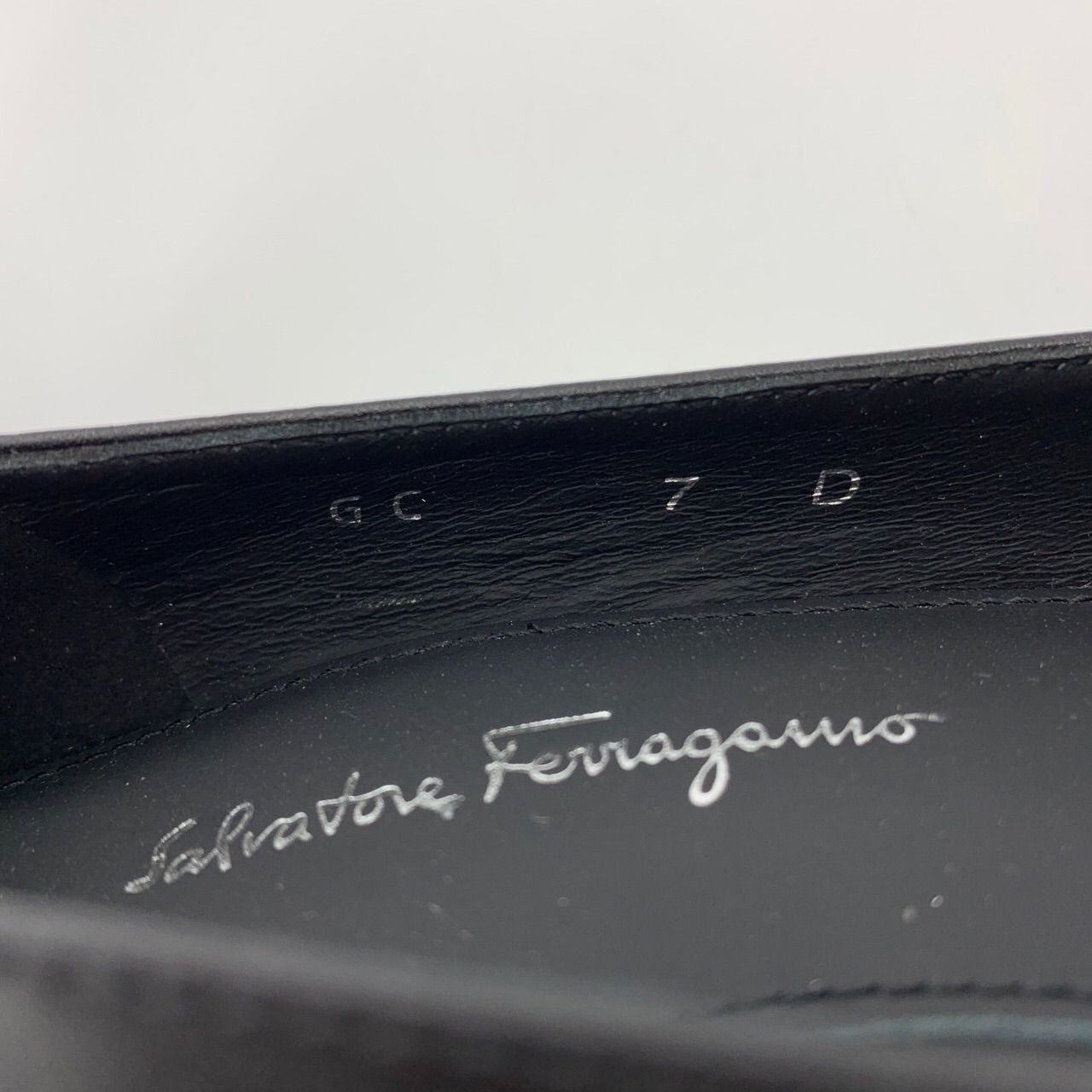 Salvatore Ferragamo Salvatore Ferragamo Black Leather Heels With Crystal Buckle Size US 7 / IT 37 - 9 Thumbnail