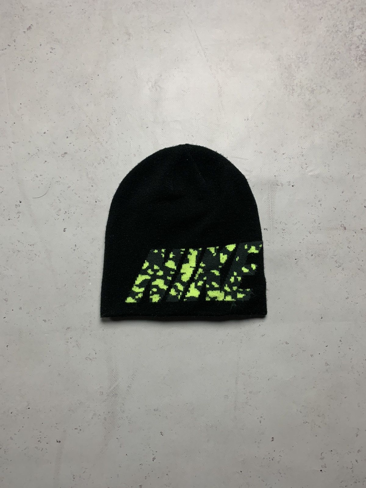 Nike Vintage Nike Swoosh Reversible Beanie Hat Os Size ONE SIZE - 2 Thumbnail