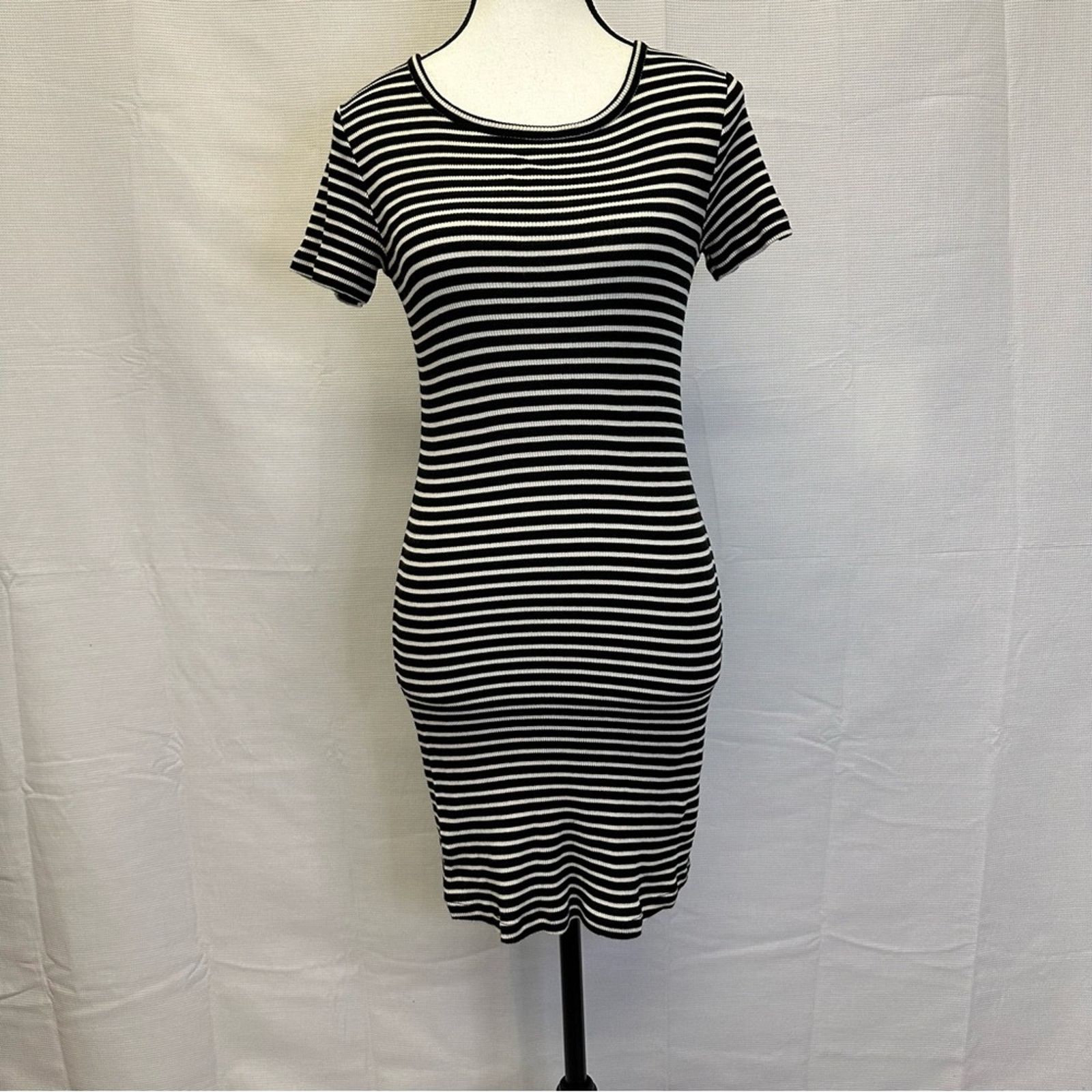Brandy Melville Brandy Melville Striped Black & White Ribbed Dress - XS/S Size XS / US 0-2 / IT 36-38 - 5 Thumbnail