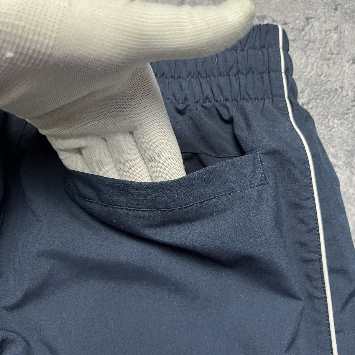 Nike Vintage Nike Nylon Track Pants Swoosh Y2K Streetwear Drill Size US 32 / EU 48 - 24 Thumbnail