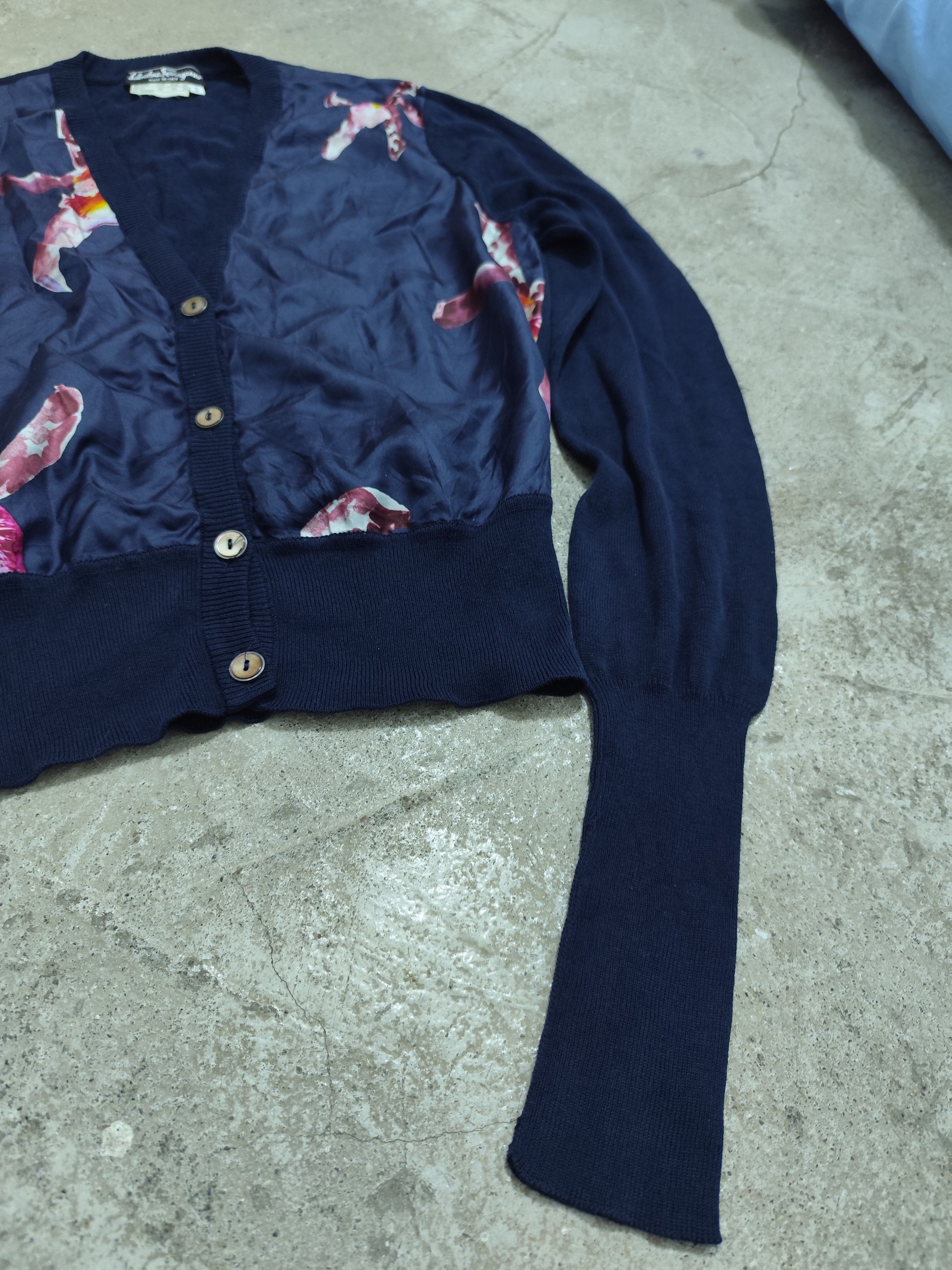Salvatore Ferragamo Vintage salvatore ferragamo silk cardigan Size S / US 4 / IT 40 - 6 Thumbnail