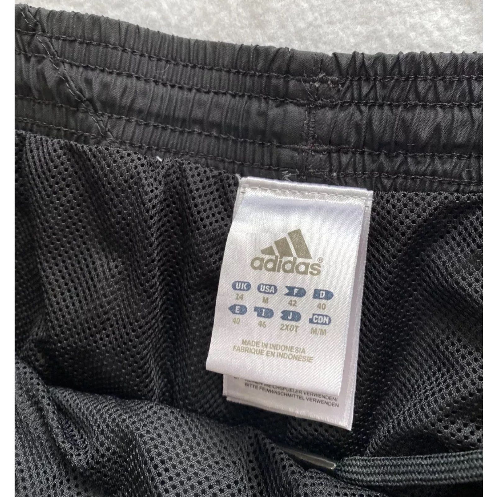 Adidas Adidas Track Pants Mens M Black Drawstring Waist Ankle Zipper 31in Inseam 1990s Activewear Regular Straight Pants Size US 31 - 3 Thumbnail