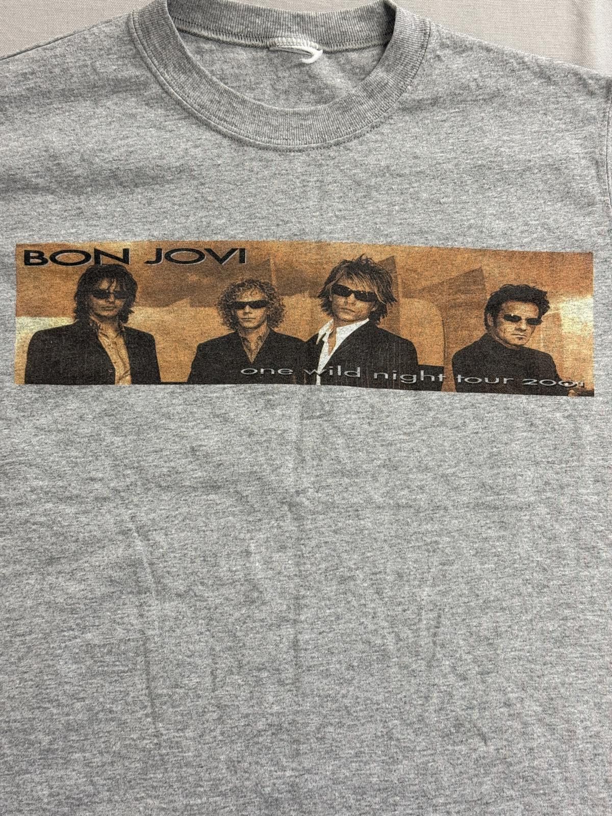 Designer VTG Bon Jovie Women's Tee - One Wild Night Tour 2001 Tee Size M / US 6-8 / IT 42-44 - 3 Thumbnail