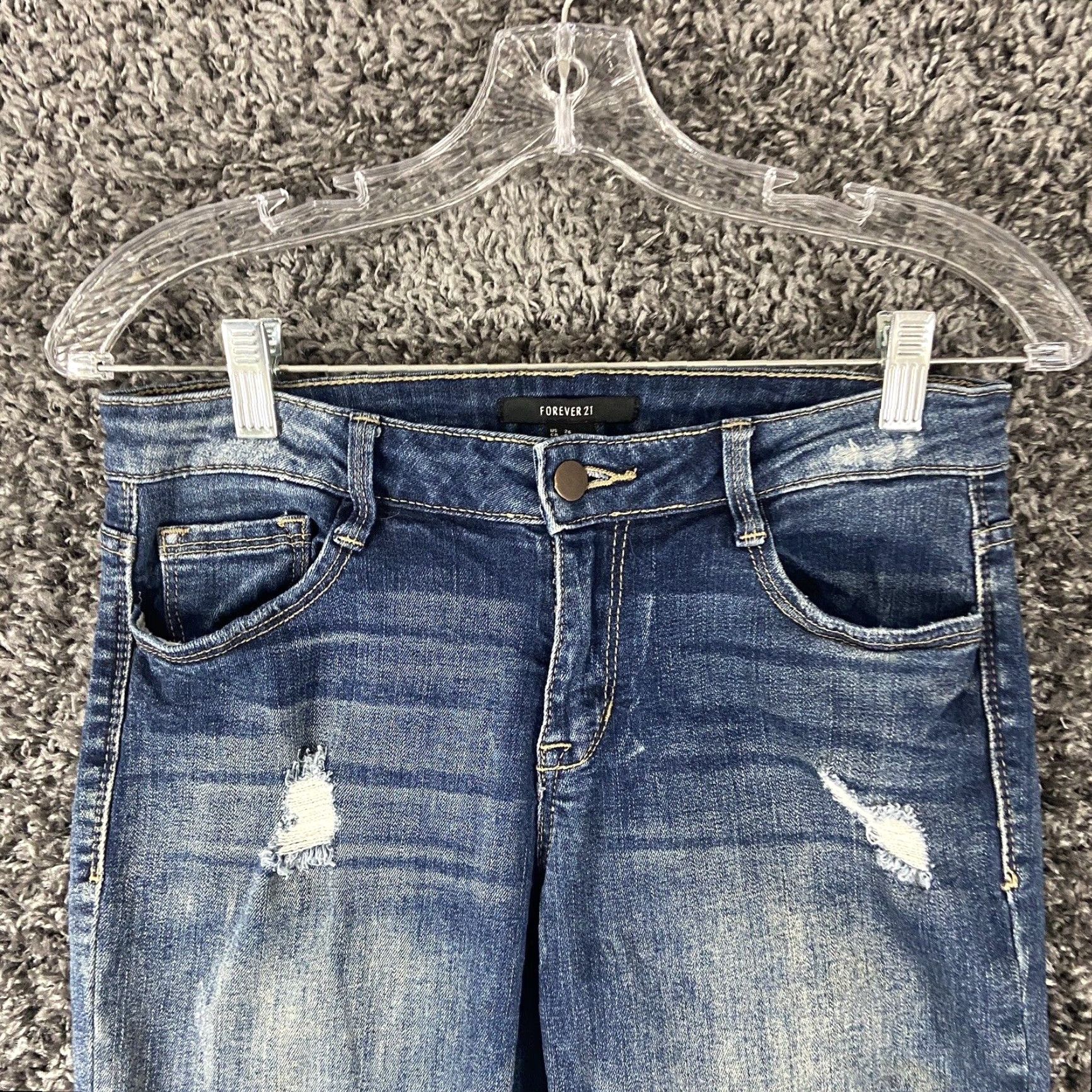 Forever 21 FOREVER 21 Distressed Jeans Women’s Skinny Blue 26 Color Blue Size 26 Womens Size 26" / US 2 / IT 38 - 5 Thumbnail