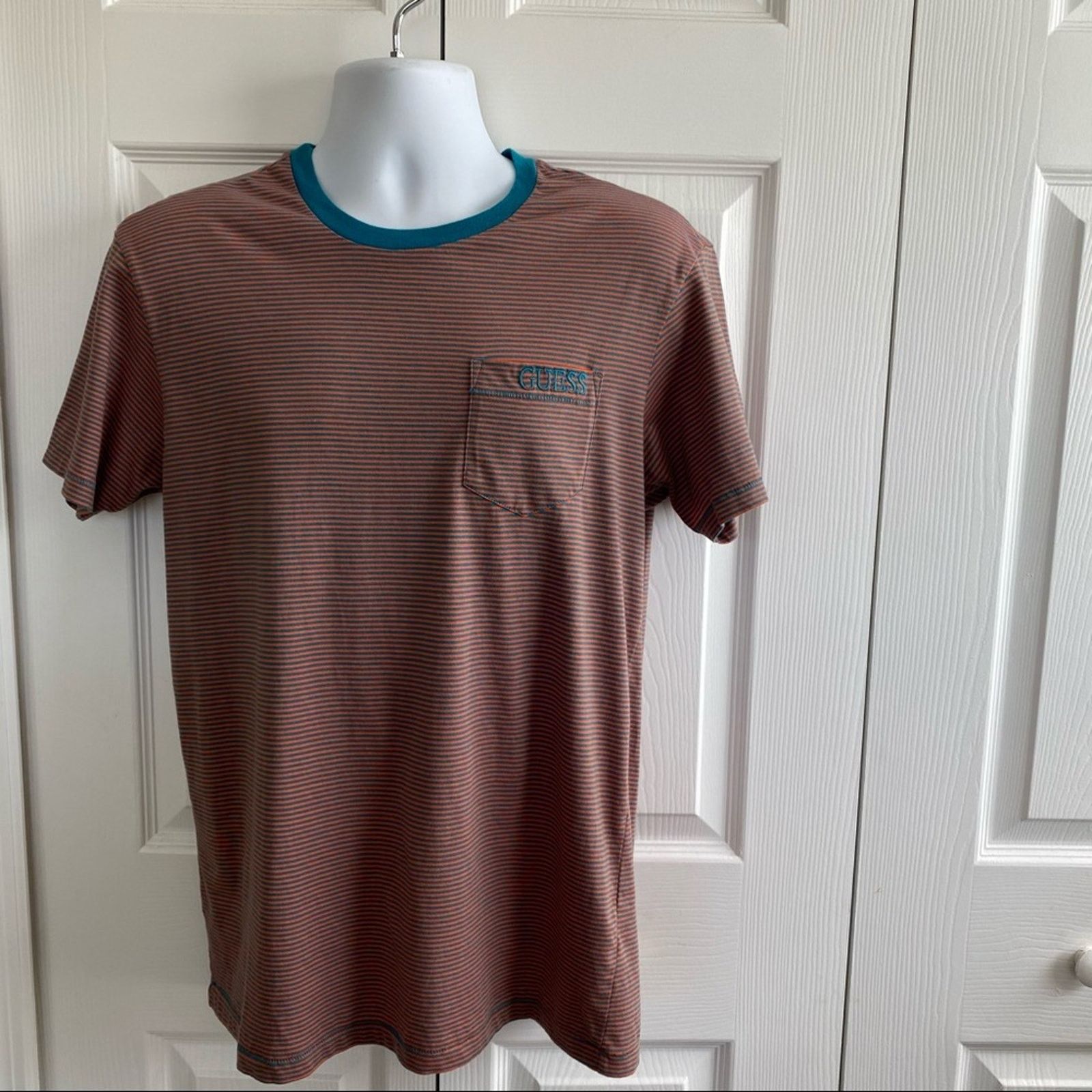Guess Guess Short-sleeve crewneck tee size M Size US M / EU 48-50 / 2 - 8 Thumbnail