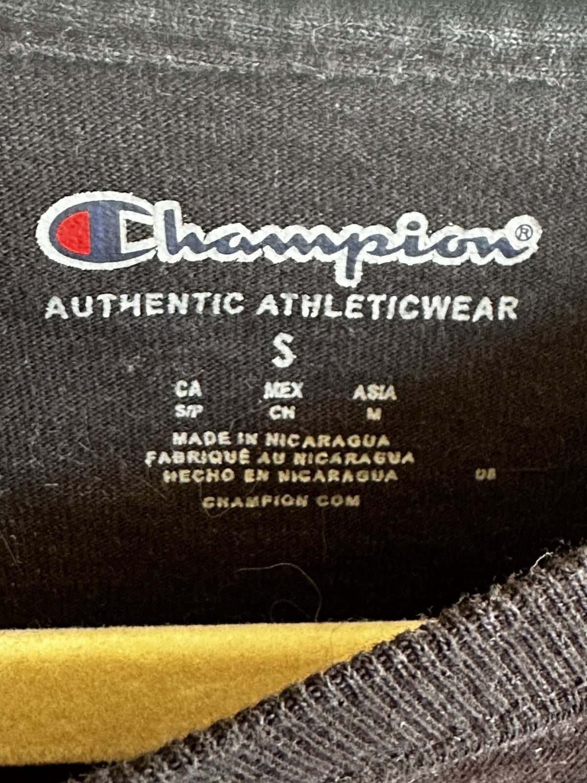 Champion 2001 Los Angeles Lakers Champions tee Size US S / EU 44-46 / 1 - 3 Thumbnail