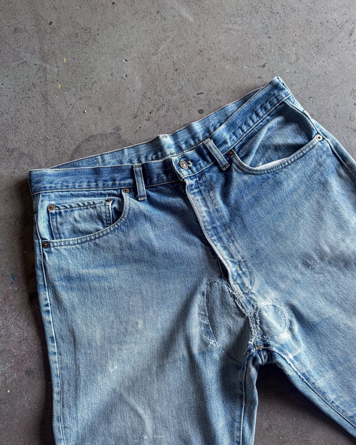 Levi's Vintage Clothing Vintage Distressed Levis Size US 32 / EU 48 - 2 Thumbnail
