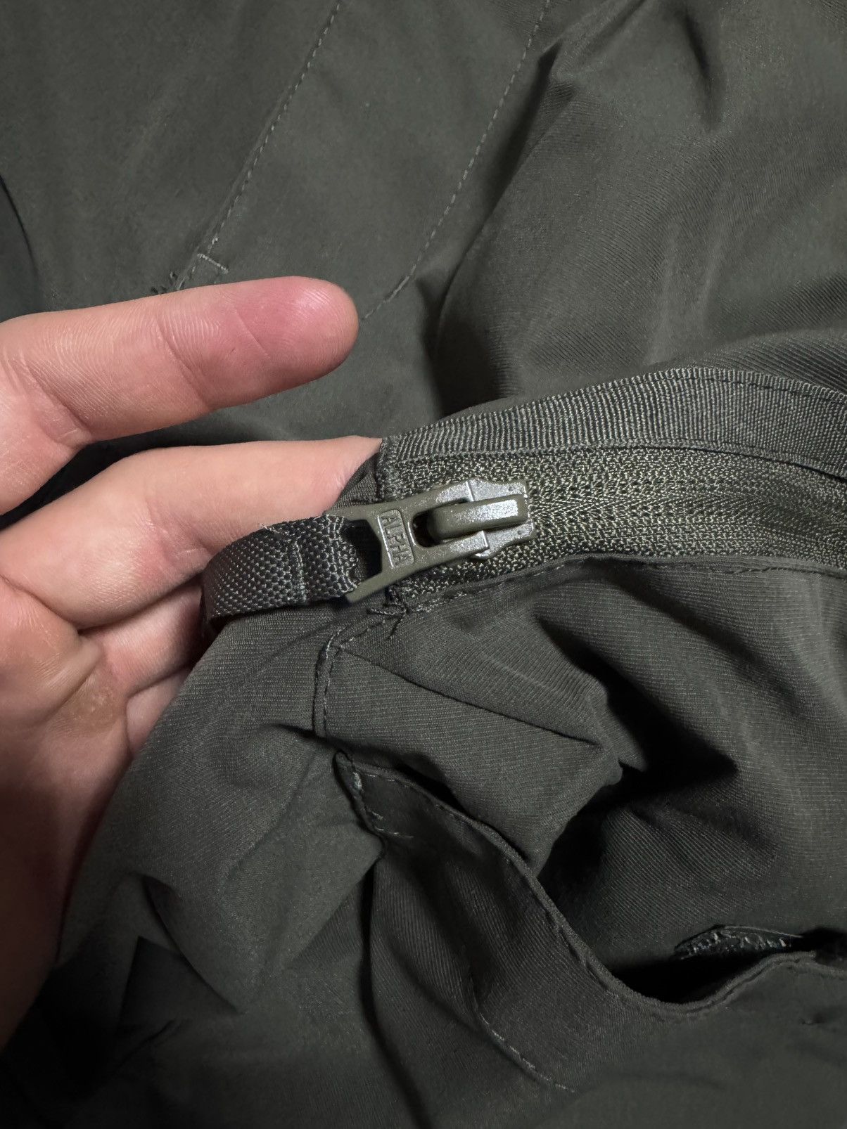 Alpha Industries Original men's Alpha Industries tactical cargo pants Size US 32 / EU 48 - 3 Thumbnail