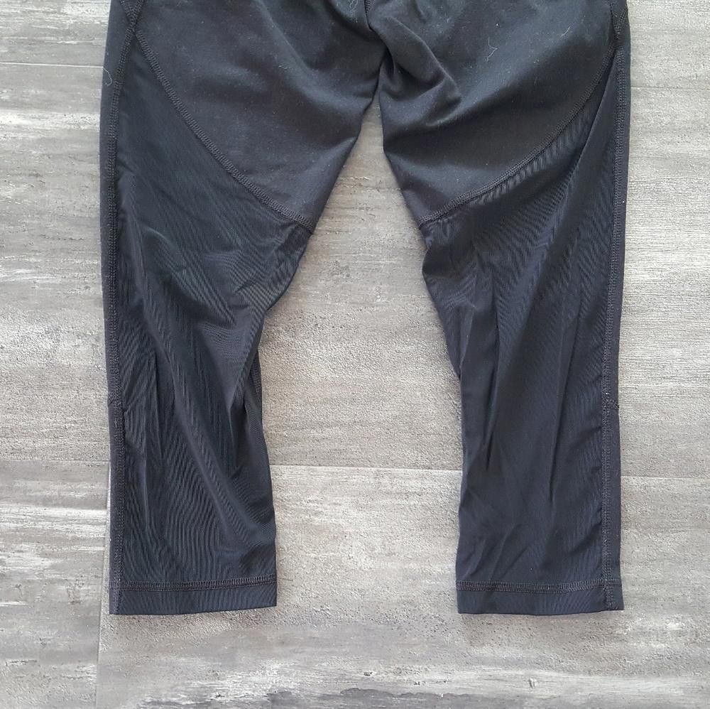 Canterbury of New Zealand Black High Waisted Zella Athletic S Capri Size 28" / US 6 / IT 42 - 3 Thumbnail