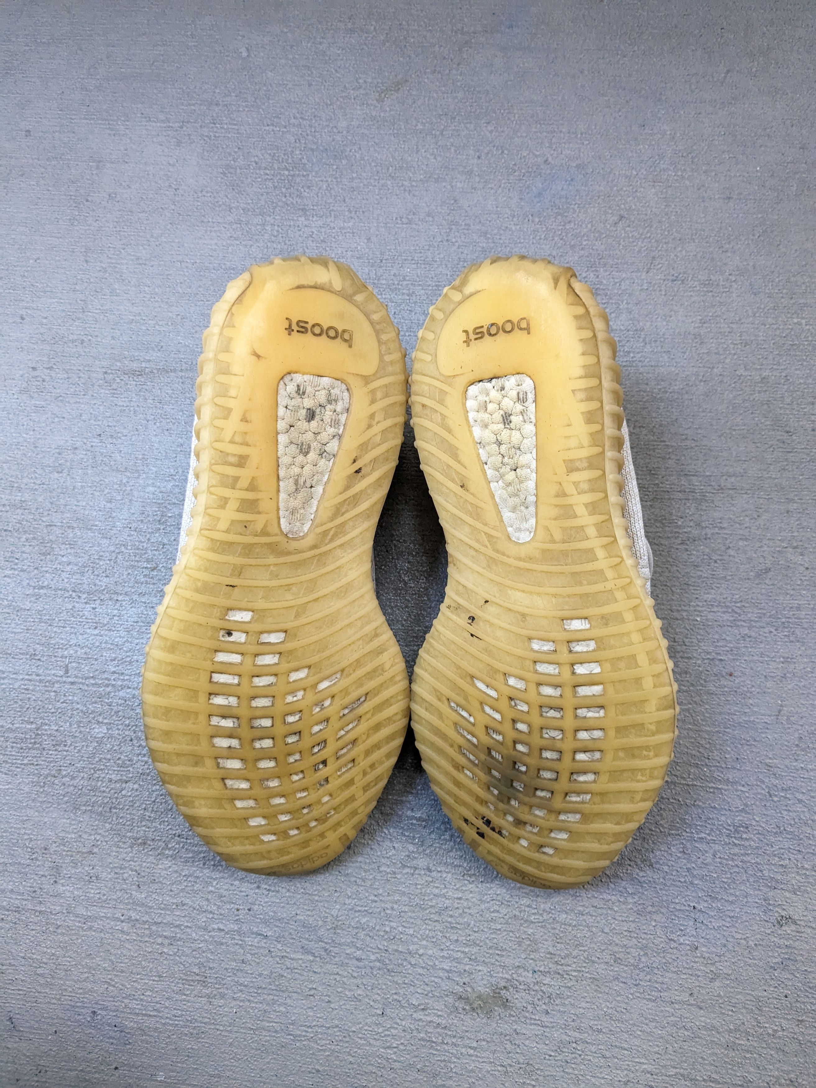 Adidas × Kanye West adidas Yeezy Boost 350 V2 Natural 9.5 FZ5246 Gray Kanye West Size US 9.5 / EU 42-43 - 17 Thumbnail