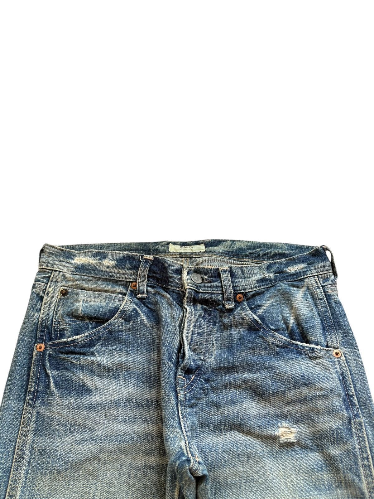 Japanese Brand Vintage DMG Buckle Back Faded Wash Distressed Jeans Size US 30 / EU 46 - 4 Thumbnail