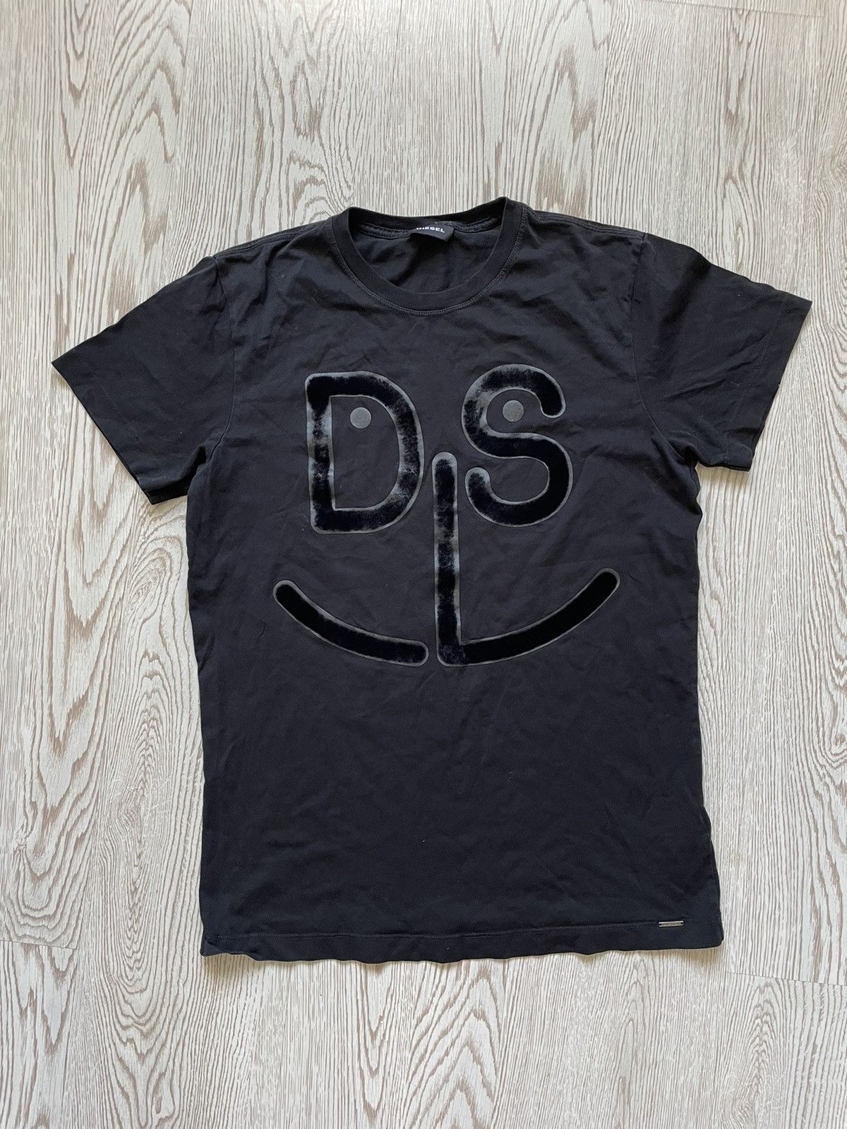Diesel Diesel Smile Logo tShirt Size US S / EU 44-46 / 1 - 1 Thumbnail