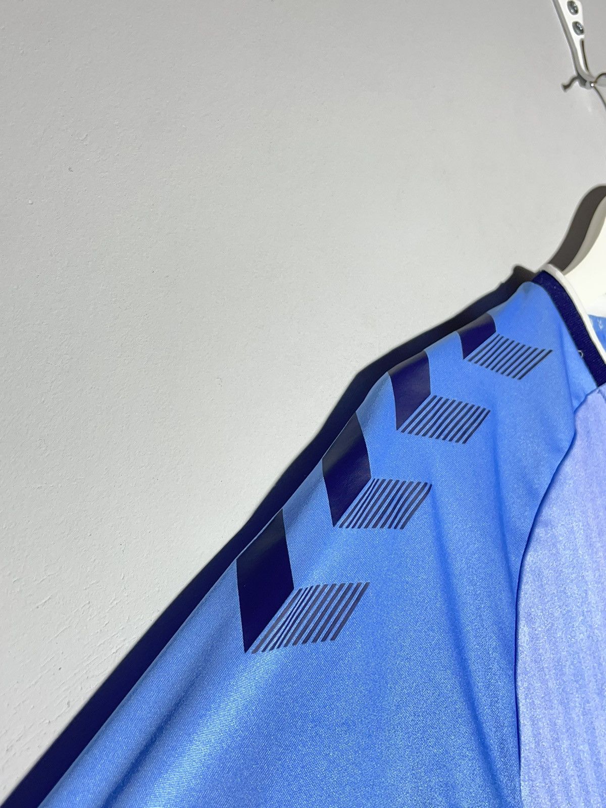 Hummel Coventry City Hummel 2019/20 Y2k Home Football Shirt Size US M / EU 48-50 / 2 - 9 Thumbnail