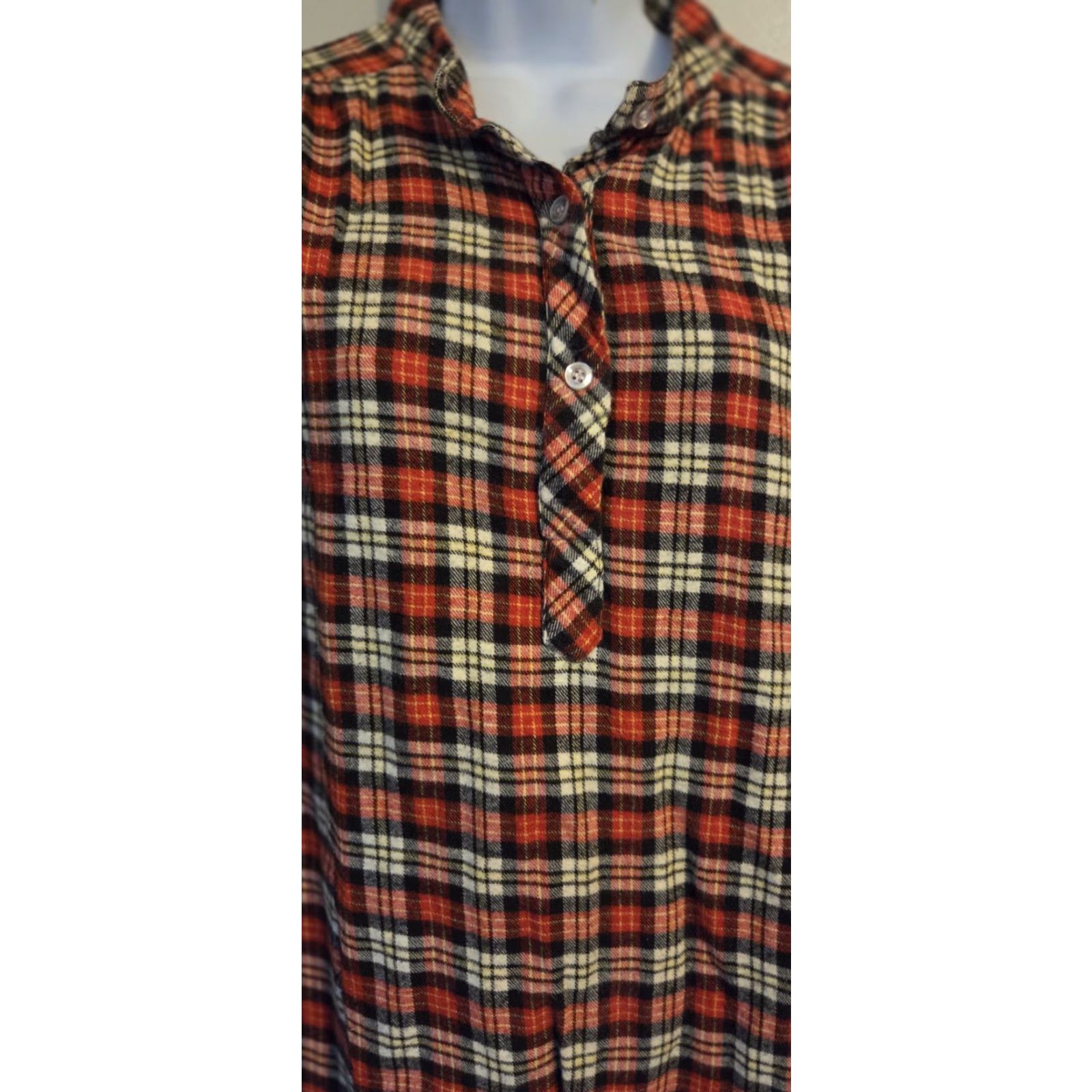 Vintage VINTAGE Coruss Collarless Plaid Flannel Shirt Button L Red Black Unisex Adults 3/4 Sleeve, Cotton, Button-Up, Casual, Vintage, 90s, Shirt, Mens Womens Size US L / EU 52-54 / 3 - 5 Thumbnail
