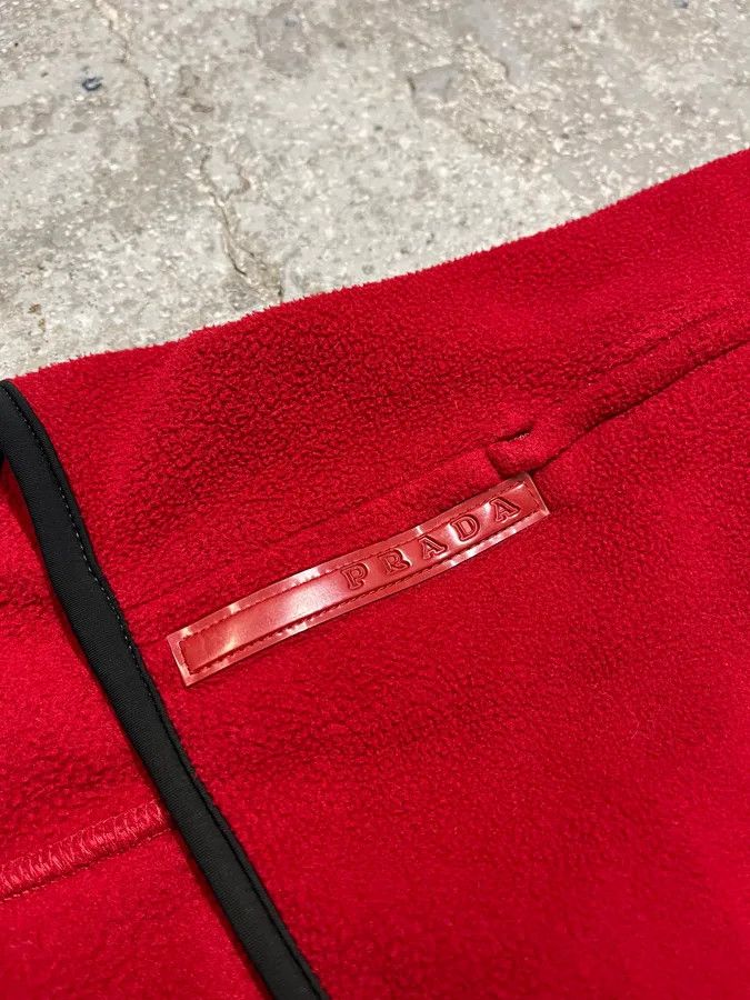 Prada 2000s Prada Red Linea Rossa Sleeveless Polar Fleece Vest Size US L / EU 52-54 / 3 - 8 Thumbnail
