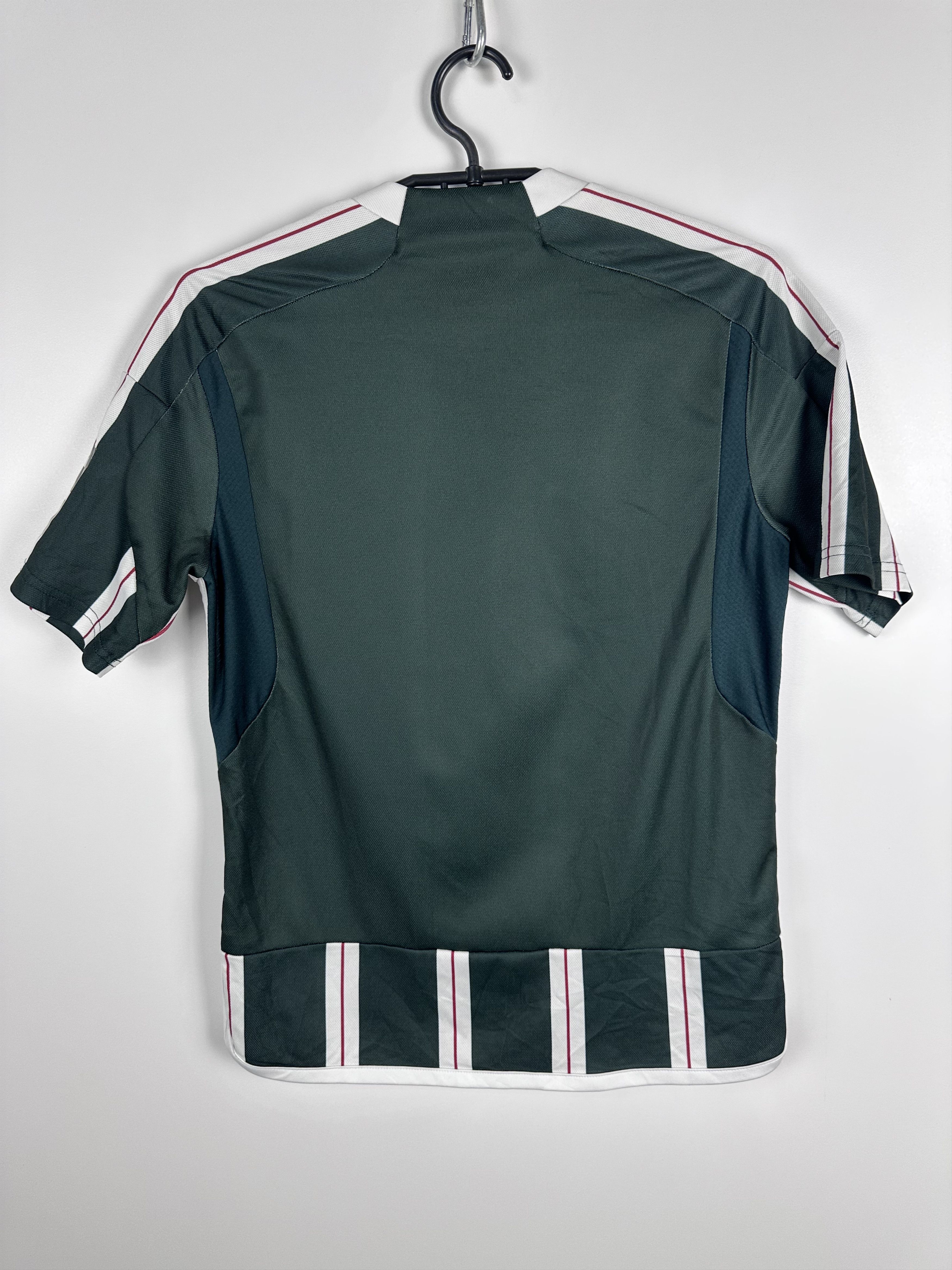Adidas Manchester United 2023 2024 Shirt Jersey Adidas YOUTH L Size US XXS / EU 40 - 6 Thumbnail
