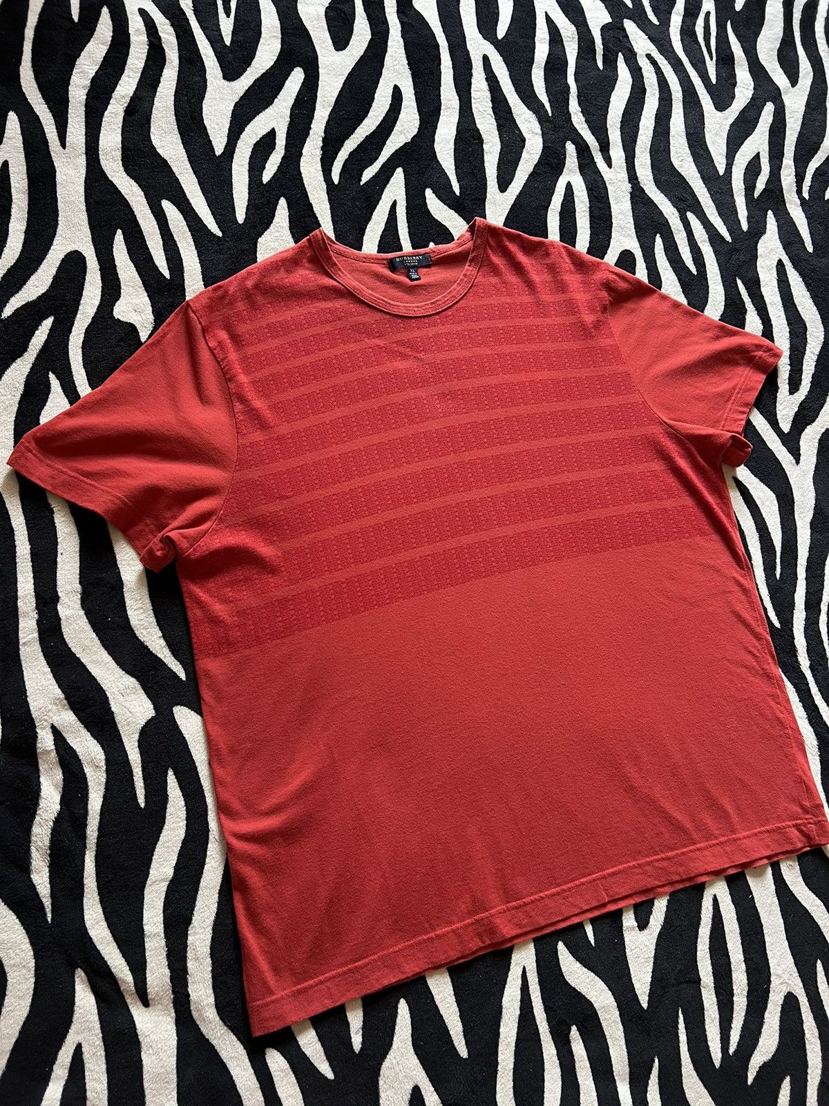 Burberry × Vintage Burberry t-shirt mens vintage monogram logo design Size US XL / EU 56 / 4 - 4 Thumbnail