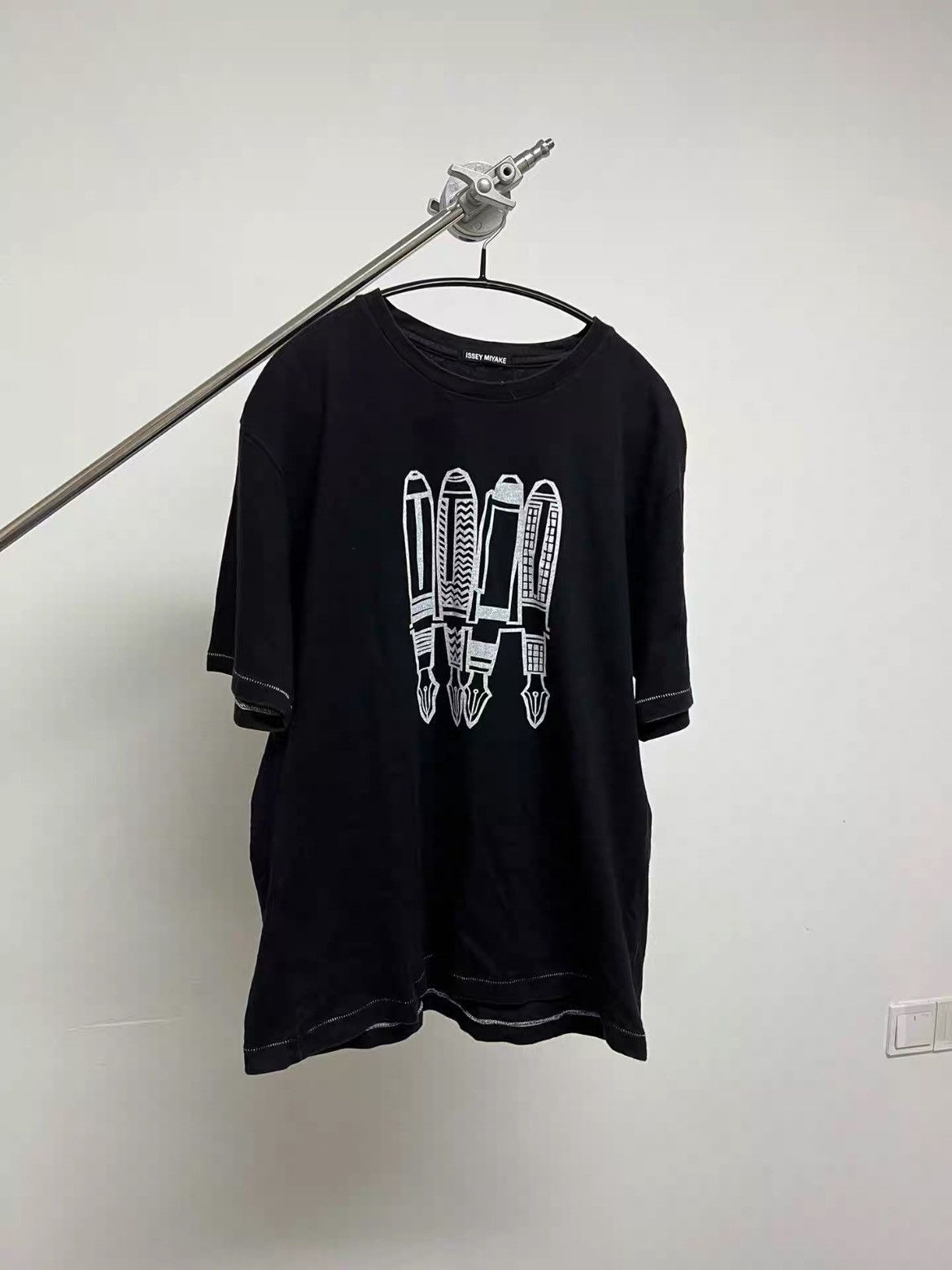 Issey Miyake Sz 4 Issey Miyake Pen Printing Tee Size US XL / EU 56 / 4 - 2 Thumbnail