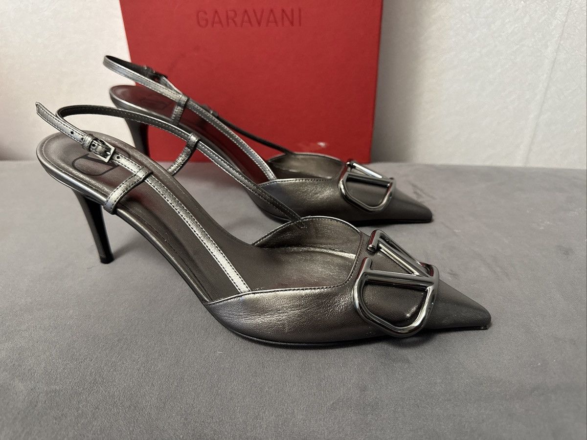 New Valentino Garavani VLOGO 80 Slingback Pump. 37.5.