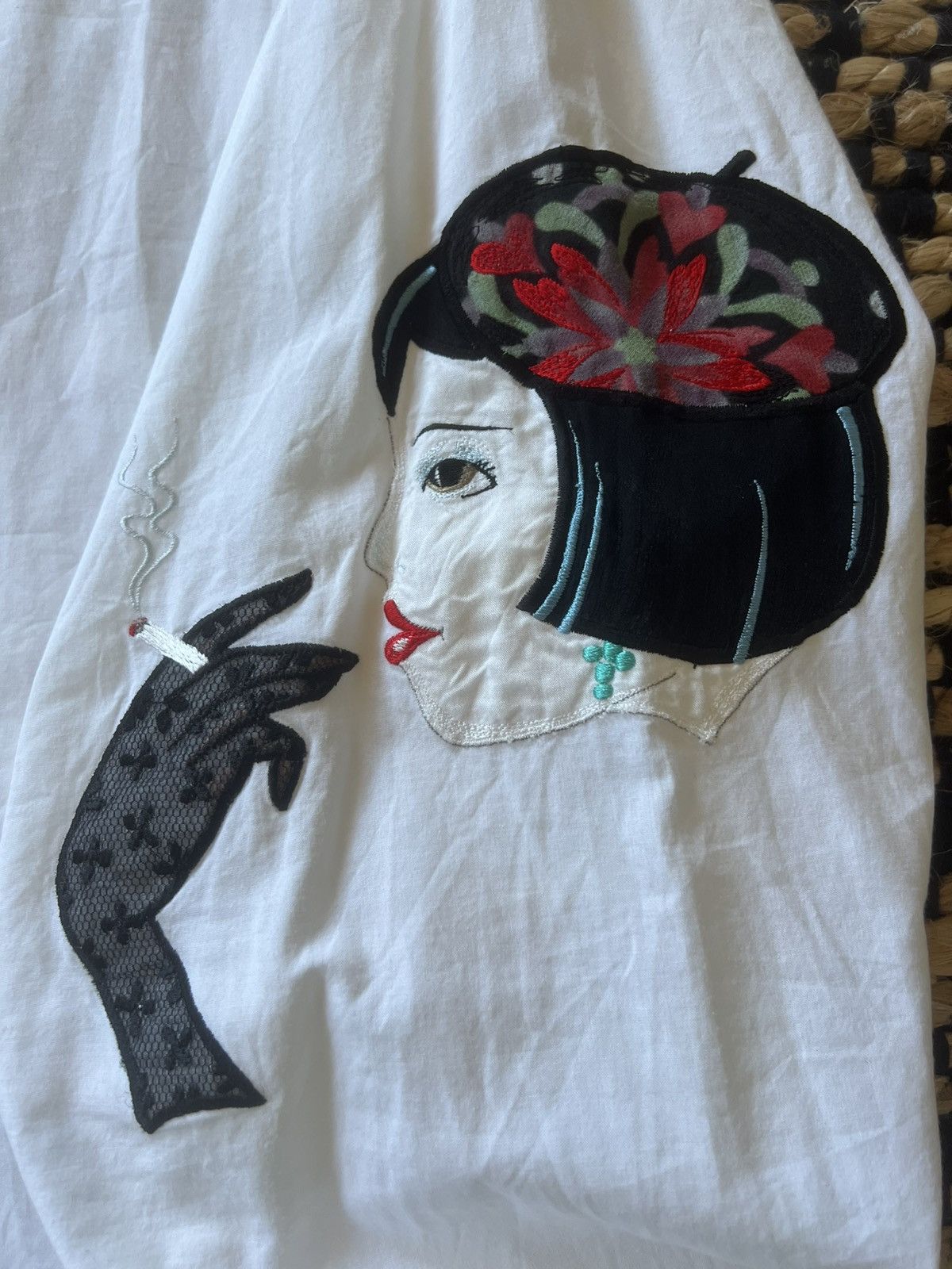 Yohji Yamamoto Yohji Yamamoto Pour Homme SS04 Smoking Girl/Cat Button Up Size US L / EU 52-54 / 3 - 4 Thumbnail
