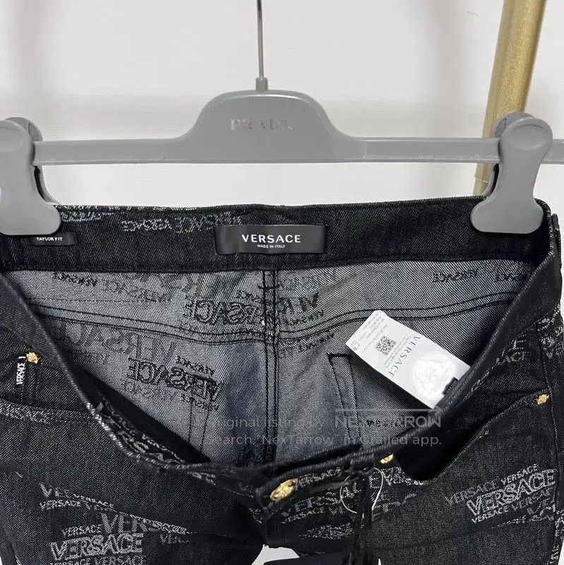 Versace Versace Black Cotton Blend Casual Pants for Men . Size US 32 / EU 48 - 6 Thumbnail