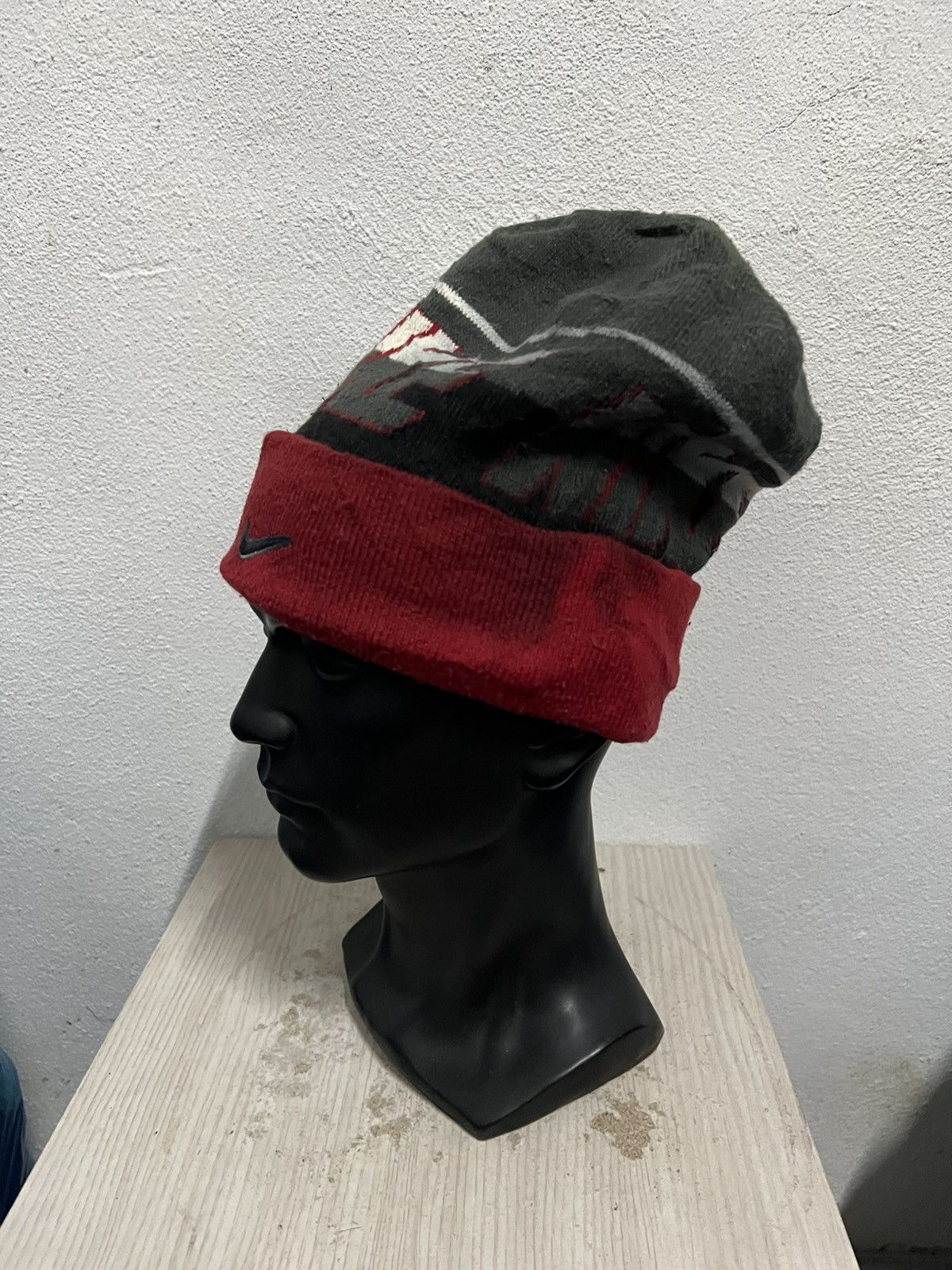 Nike Vintage Nike Swoosh Spell Out Beanie Hat Size ONE SIZE - 3 Thumbnail