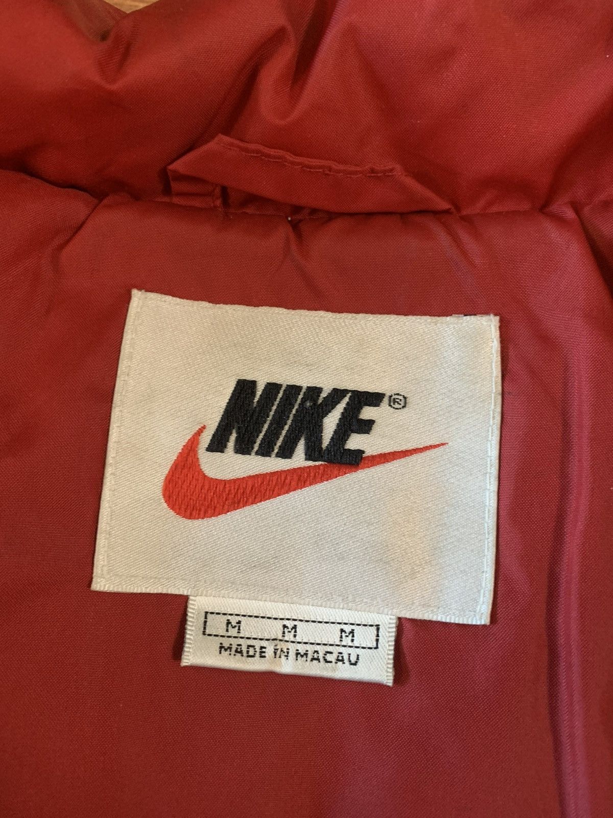 Nike Nike puffer jacket Size M #puffer #winterwear vintage y2k Size US M / EU 48-50 / 2 - 1 Thumbnail