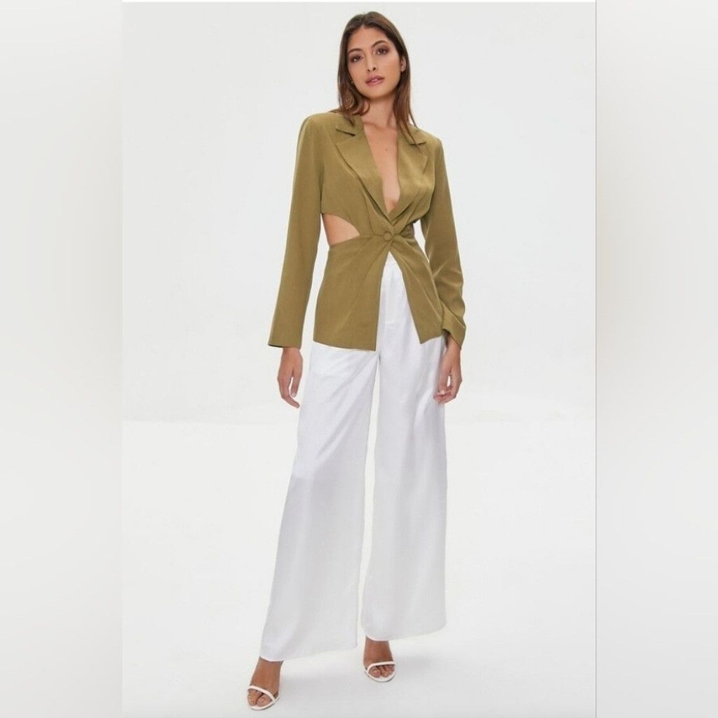 Forever 21 NWT Forever 21 Plunging Cutout Buttoned Blazer in Cigar Size S / US 4 / IT 40 - 4 Thumbnail