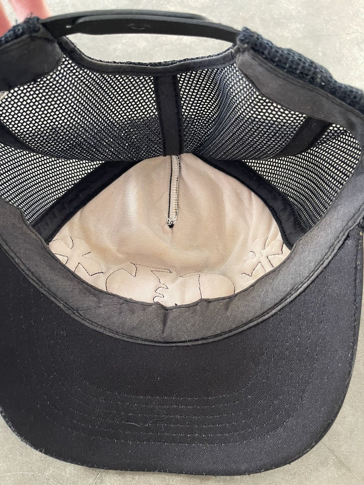 Chrome Hearts Vintage Chrome Hearts Cemetery CH Leather Trucker Sun Faded Size ONE SIZE - 6 Thumbnail