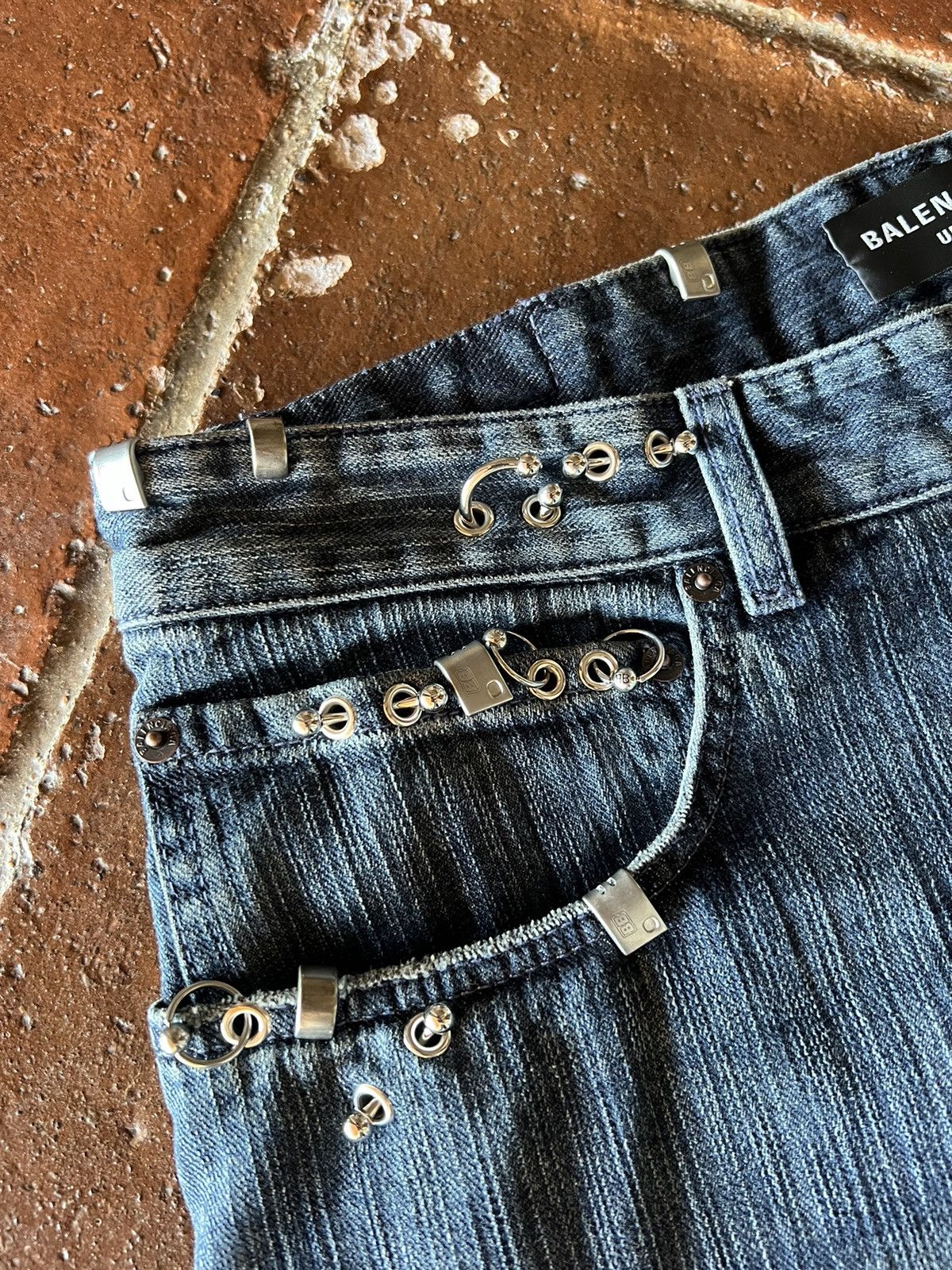Balenciaga Balenciaga Piercing Blue Indigo Denim Pants Size US 31 - 3 Thumbnail