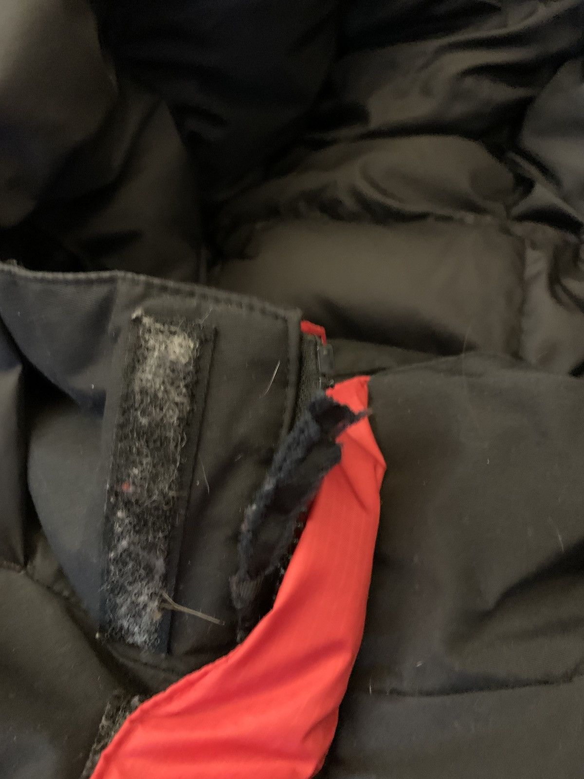 The North Face × Vintage Vintage 1990s The North Face Red And Black Puffer Jacket Size US M / EU 48-50 / 2 - 10 Thumbnail