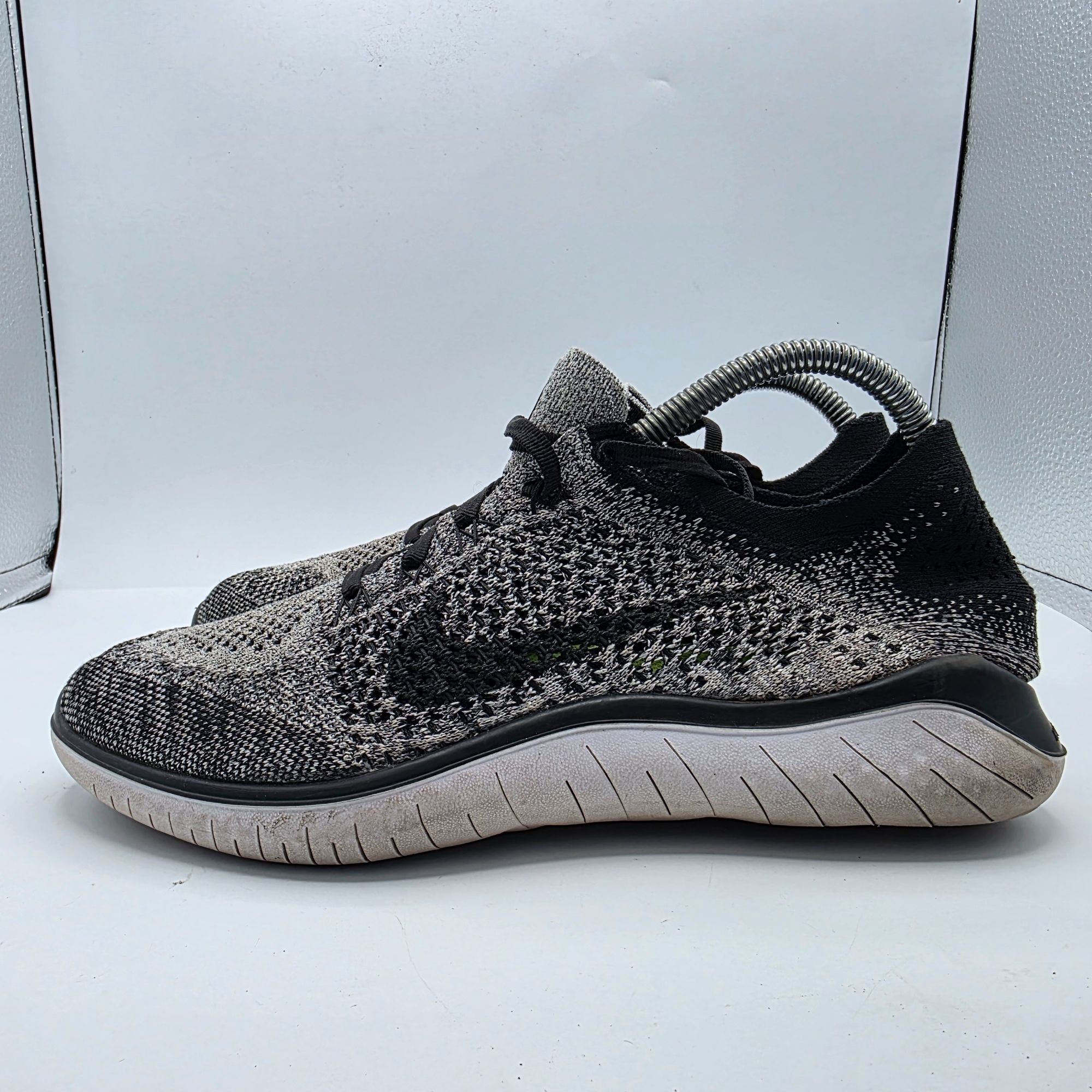 Nike Nike Free RN Flyknit Womens Size 9.5 Black Oreo Running Shoe Size US 9.5 / IT 39.5 - 13 Thumbnail