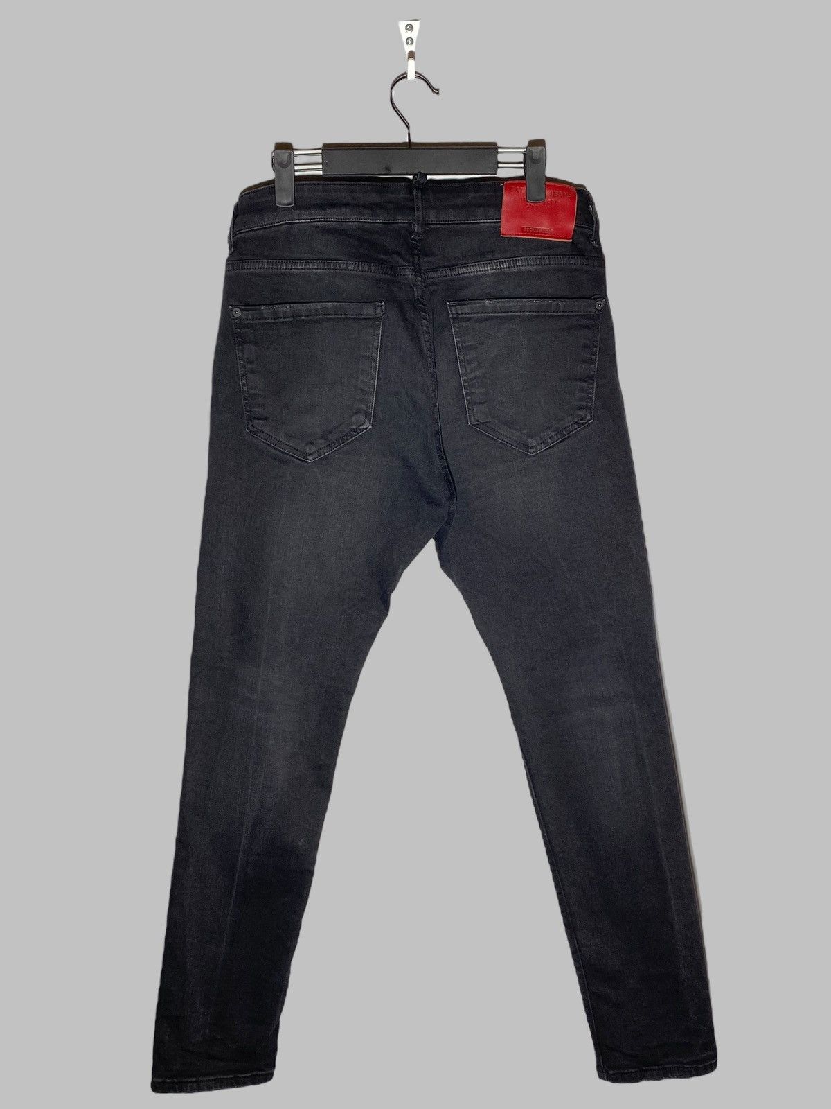 Dsquared2 Dsquared2 Washed Denim Jeans Y2K Distressed Style Size US 34 / EU 50 - 2 Thumbnail