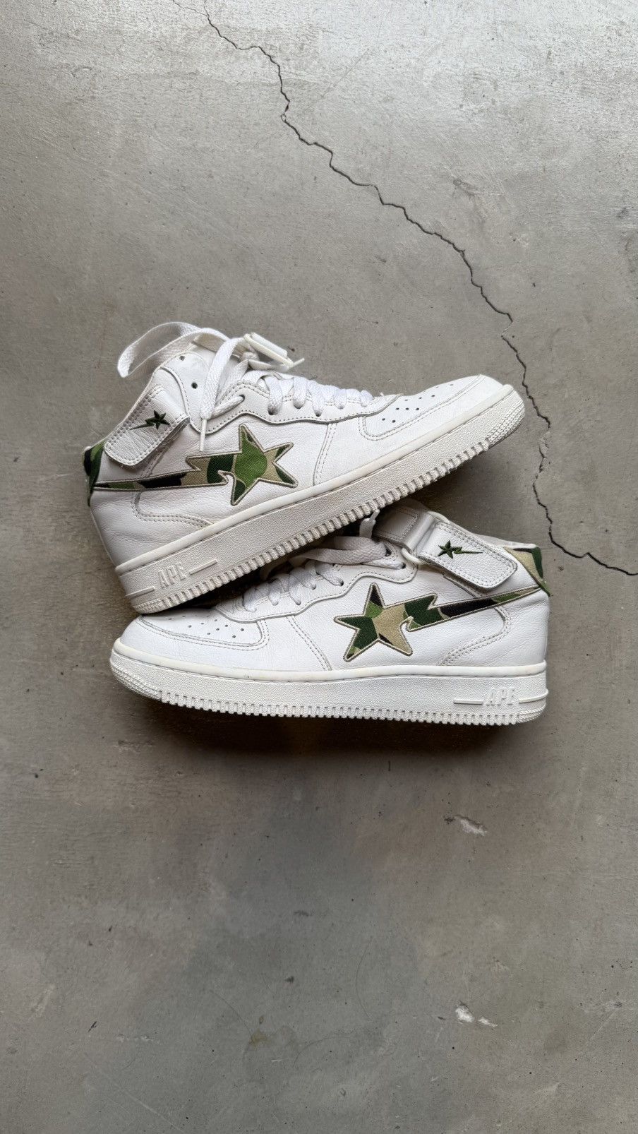 Bape Rare 2002 A Bathing Ape Green Camo White Leather Mid Bapesta Size US 8.5 / EU 41-42 - 1 Thumbnail