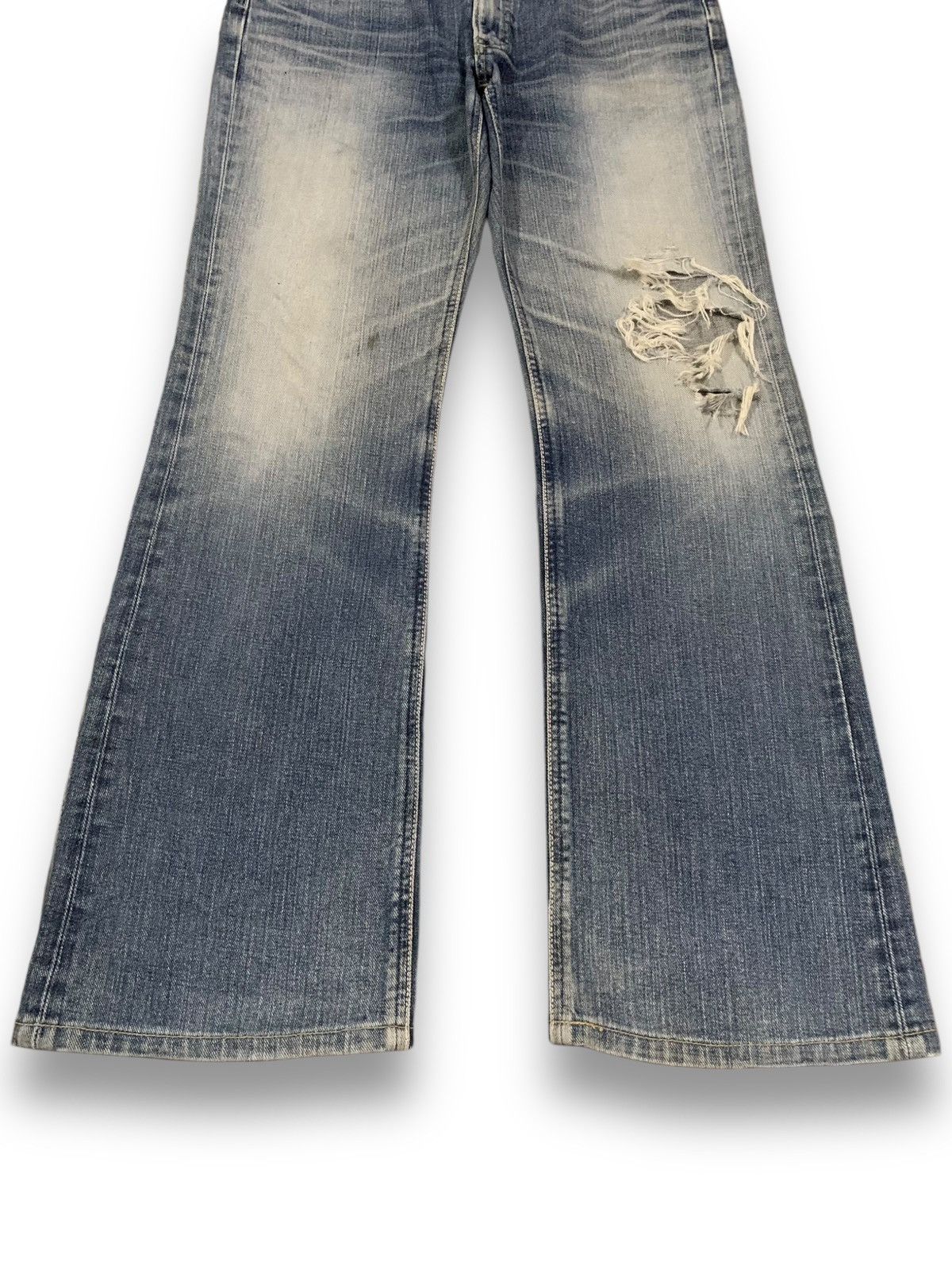 Lee Vintage Lee Riders Faded Wash Flare Distressed Grunge Jeans Size US 31 - 9 Thumbnail