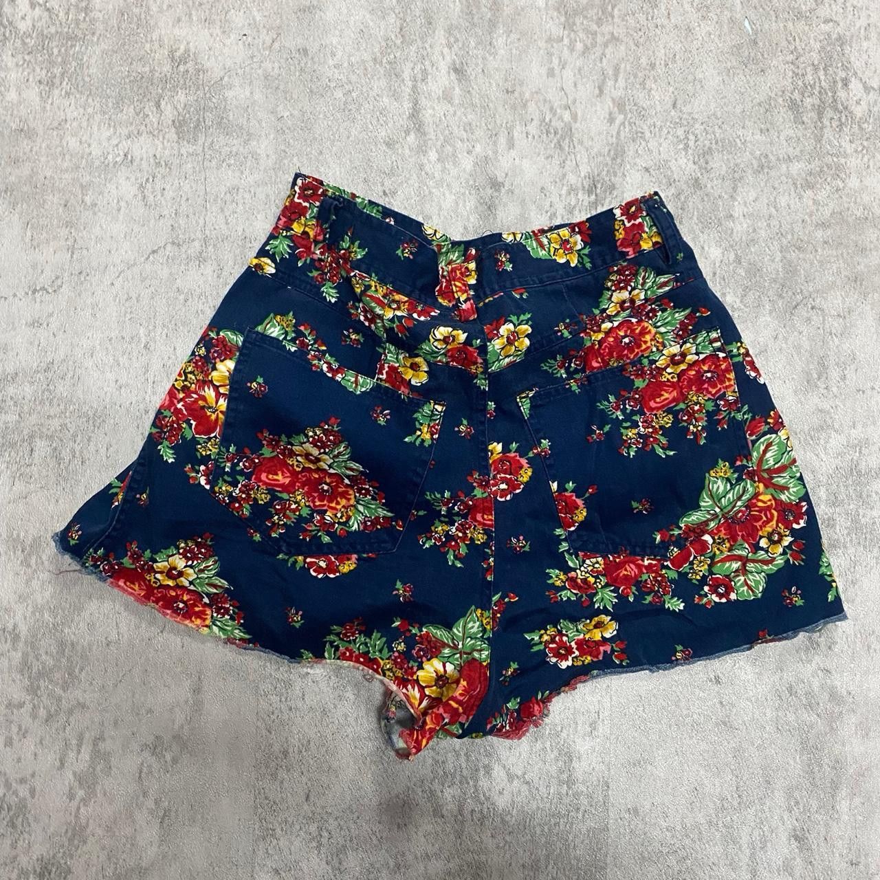 Other Navy blue floral print shorts Retro 90s Vacation Summer Size 27" / US 4 / IT 40 - 2 Thumbnail