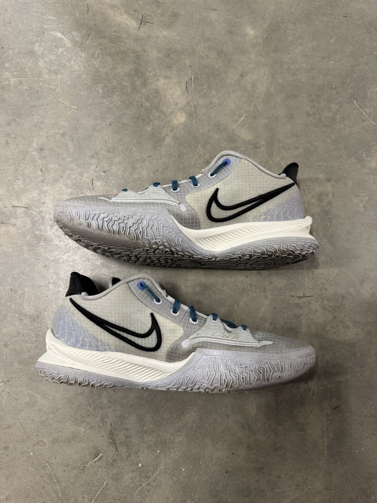 Nike Nike Kyrie 4 Low Light Grey Blue Size 12 Size US 12 / EU 45 - 3 Thumbnail
