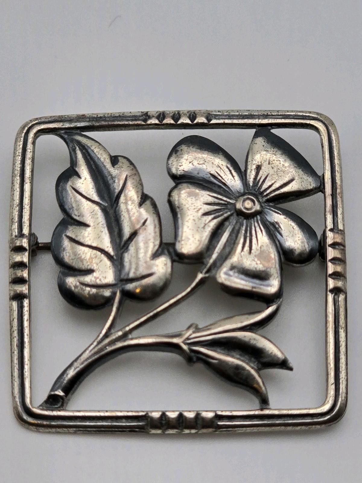 Sterling Silver Estate Sterling Silver Floral Brooch Square Size ONE SIZE - 7 Thumbnail