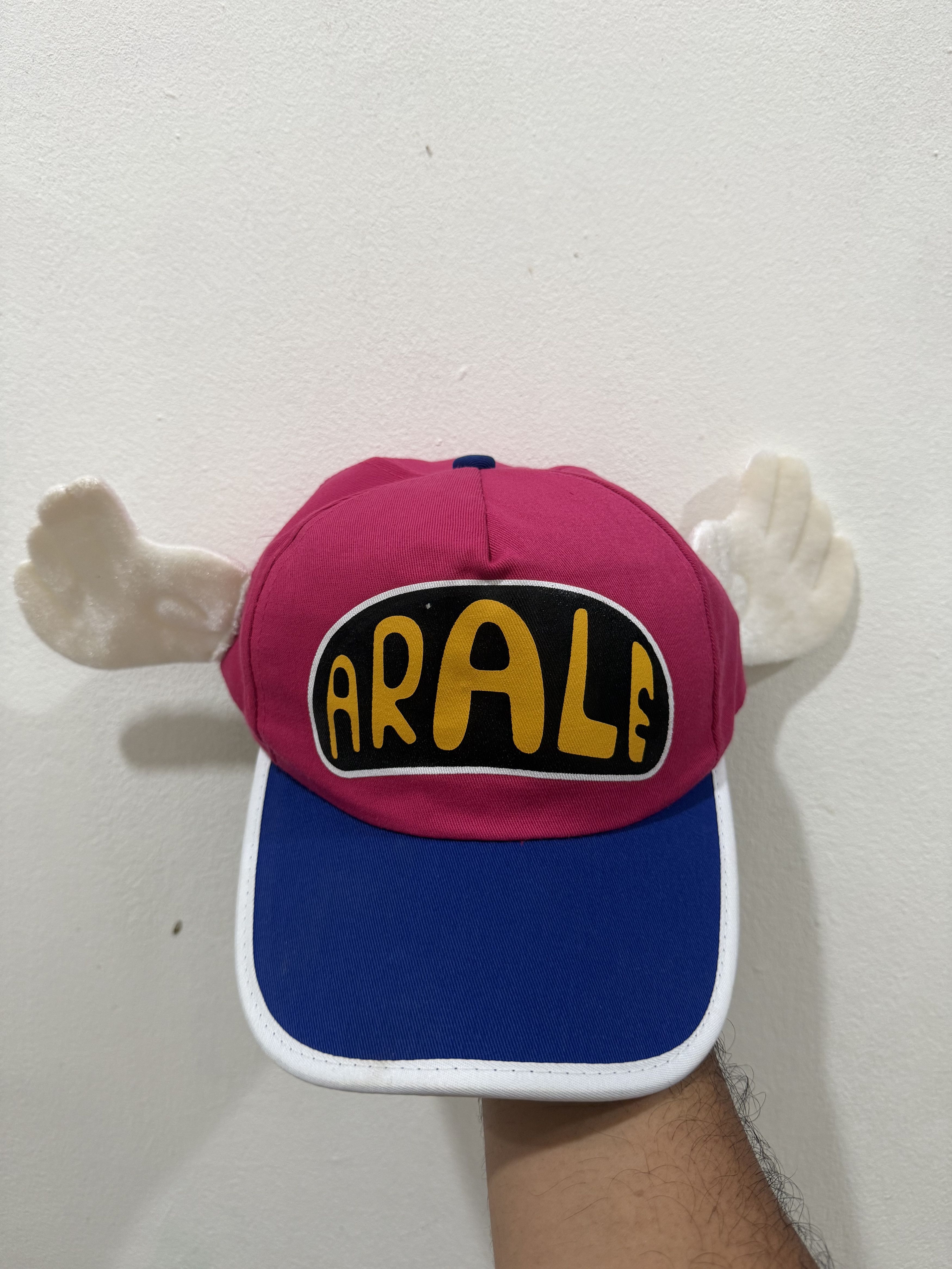Japanese Brand VTG Arale Slump Wings Hat Size ONE SIZE - 1 Thumbnail