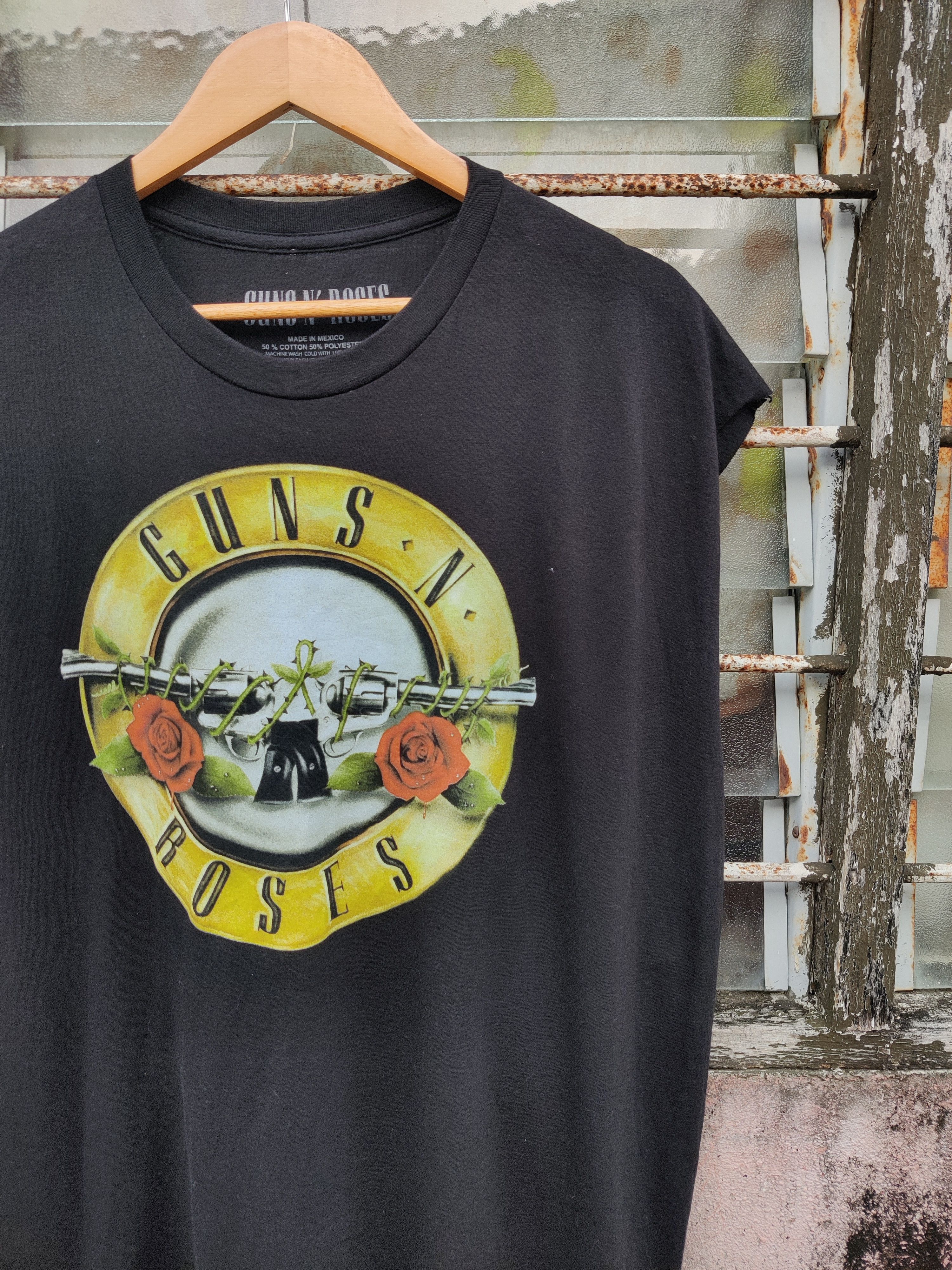 Band Tees Vintage Gun N' Roses Sleeveless Rock Band Shirt Size US XL / EU 56 / 4 - 3 Thumbnail