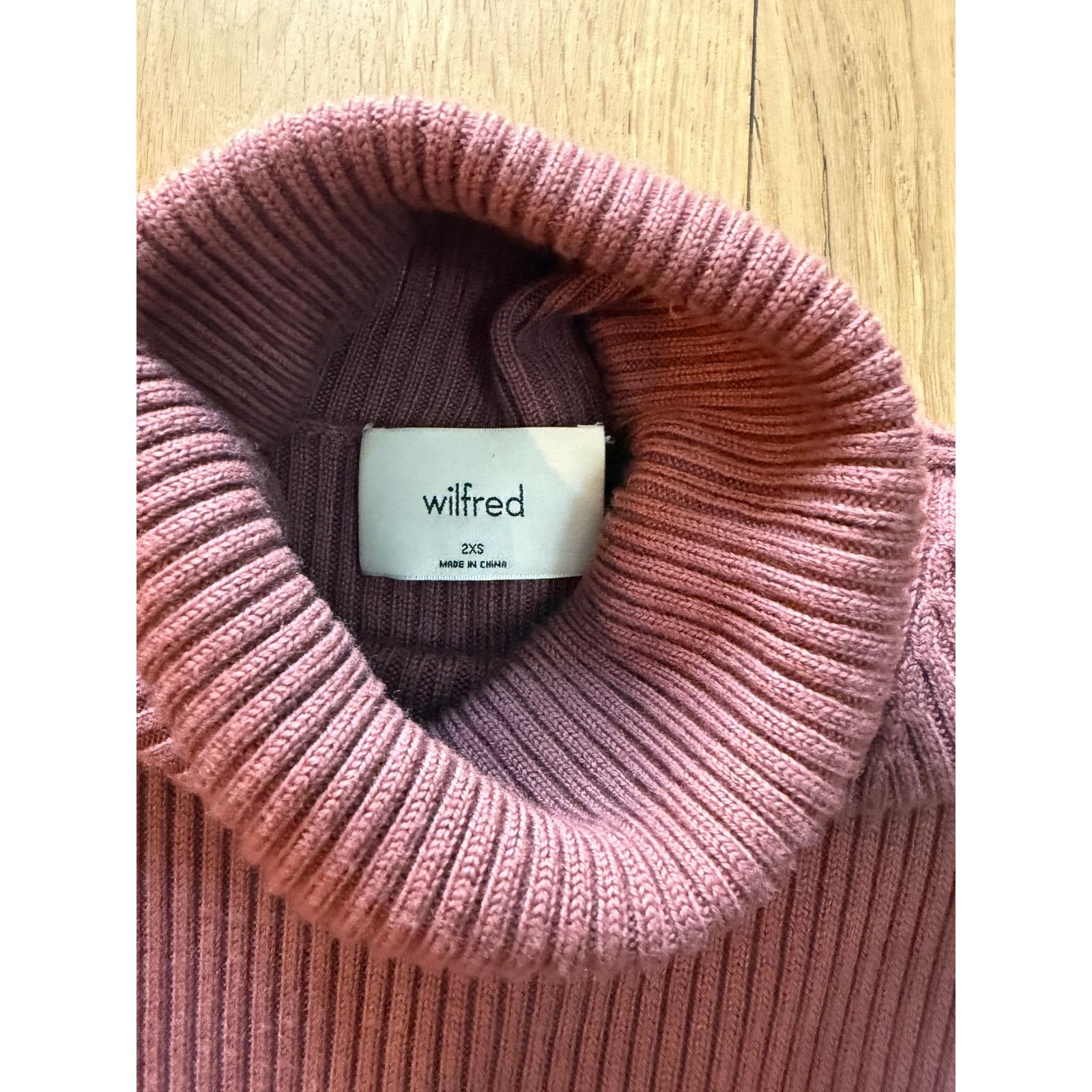 Aritzia Aritzia Wilfred Merino Wool Turtle Neck Ribbed Sweater Dress Size XXS / US 00 / IT 34 - 4 Thumbnail