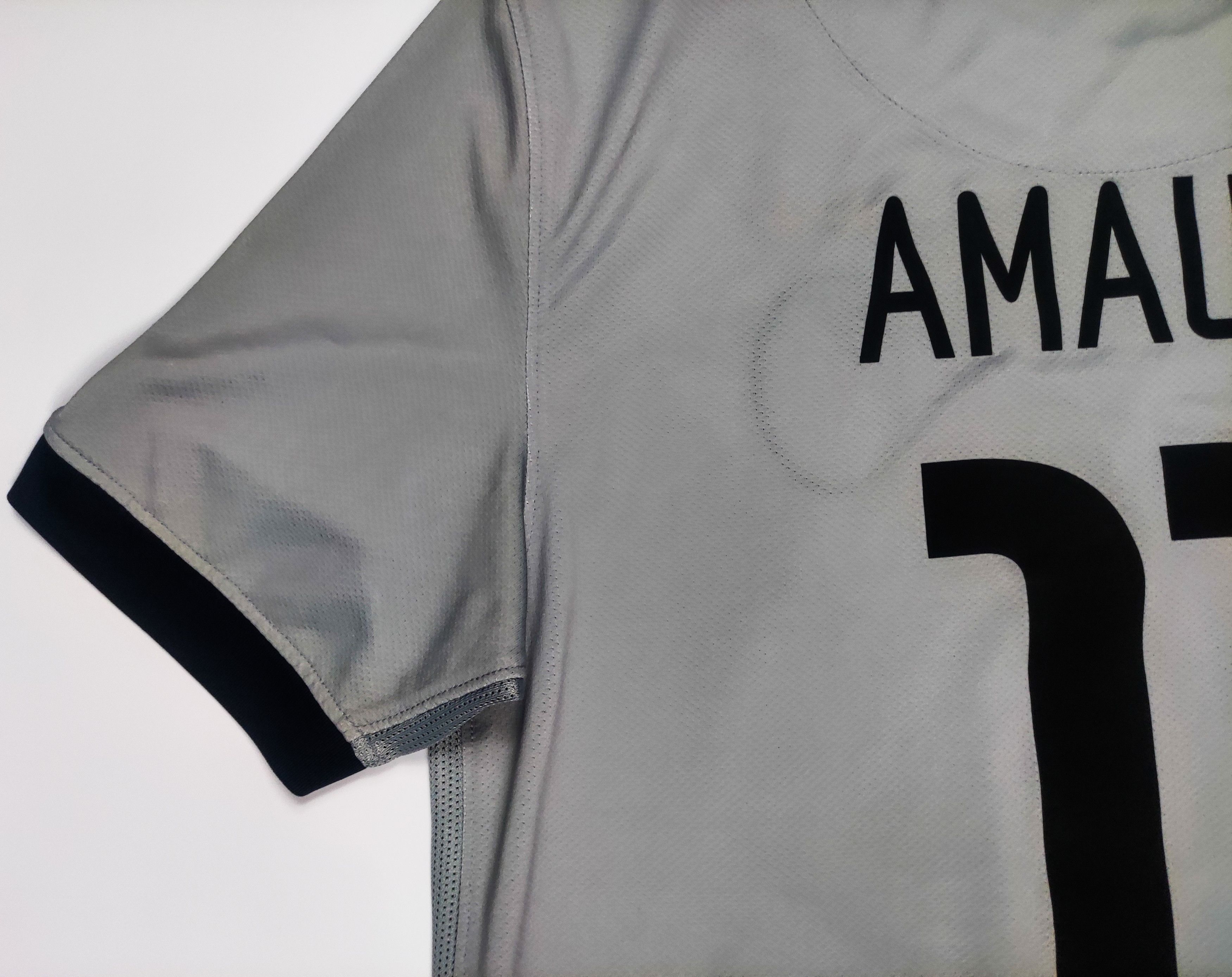 Nike Amauri #11 Juventus FC 2009 2010 Nike Away Shirt Kit Jersey Size US S / EU 44-46 / 1 - 12 Thumbnail