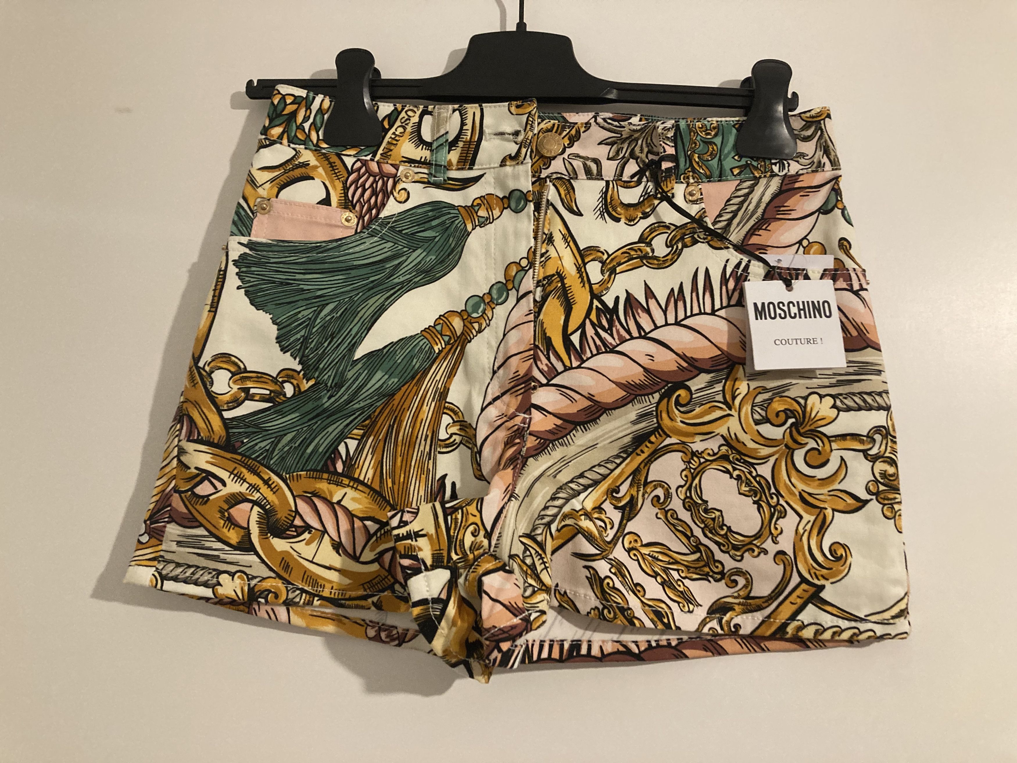Moschino Moschino shorts size 6 USA(40 IT/W24) Size 24" / US 00 / IT 34 - 1 Thumbnail