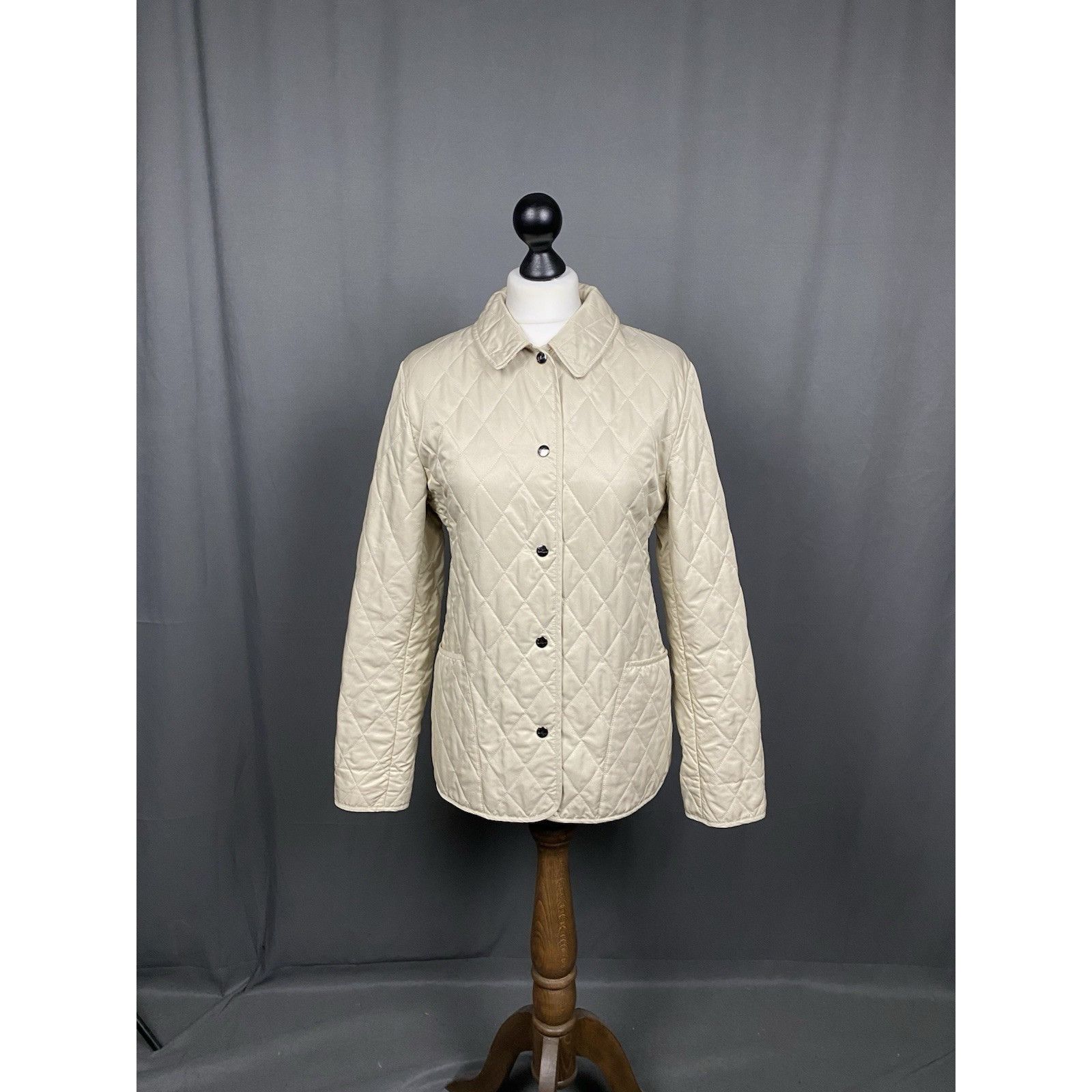 Burberry Burberry Nova Check Lining Women's Beige Quilted Jacket Size Size S / US 4 / IT 40 - 4 Thumbnail