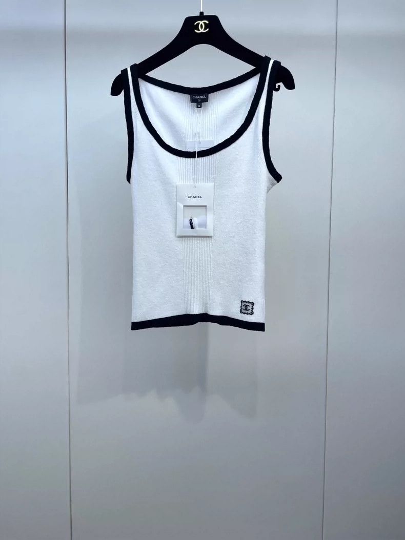 Chanel Chanel 25s black and white color-blocked knitted vest 2504- Size XS / US 0-2 / IT 36-38 - 1 Thumbnail