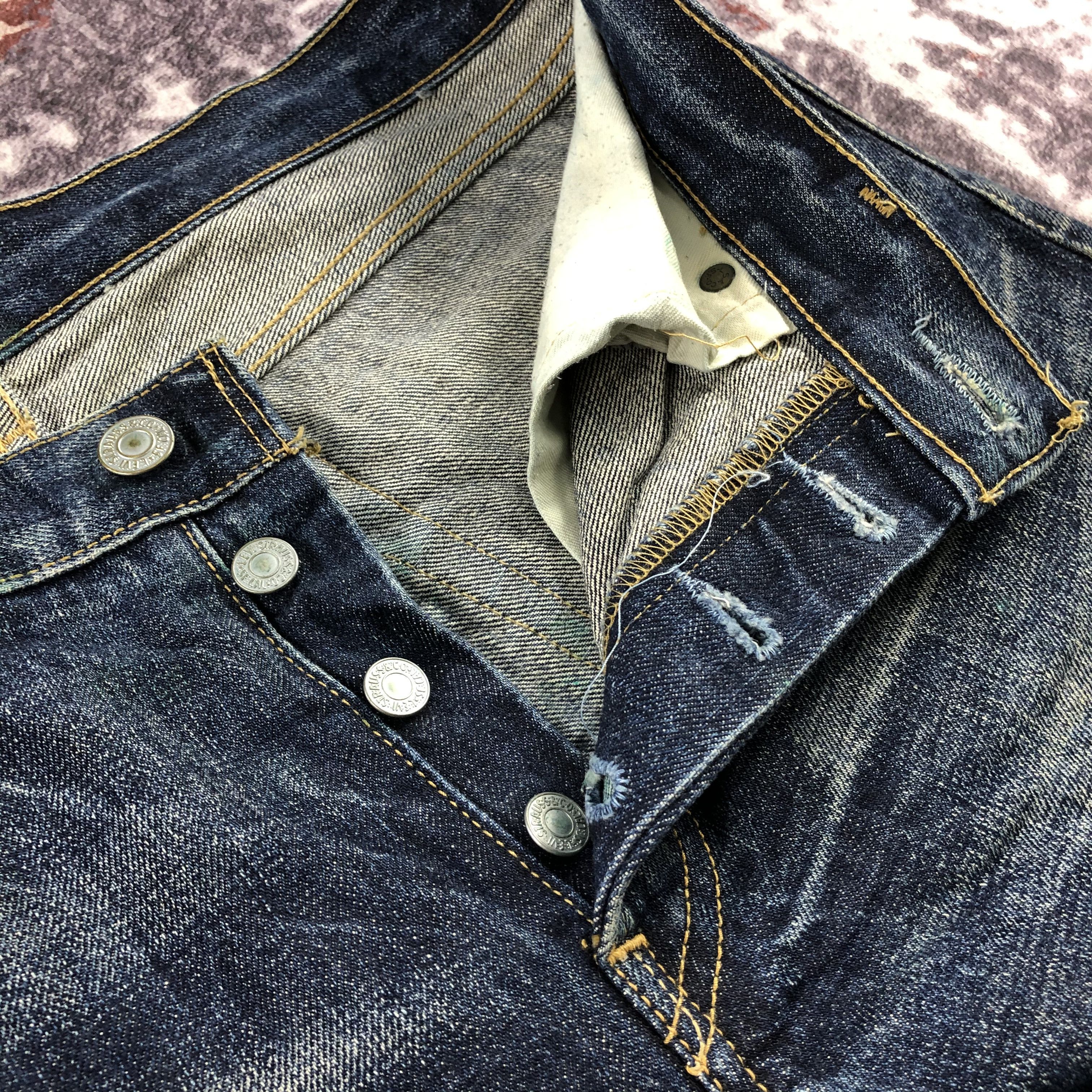 Levi's × Vintage 90s Vintage Blue Wash Levis 501 Jeans-JM2916 Size US 33 - 13 Thumbnail